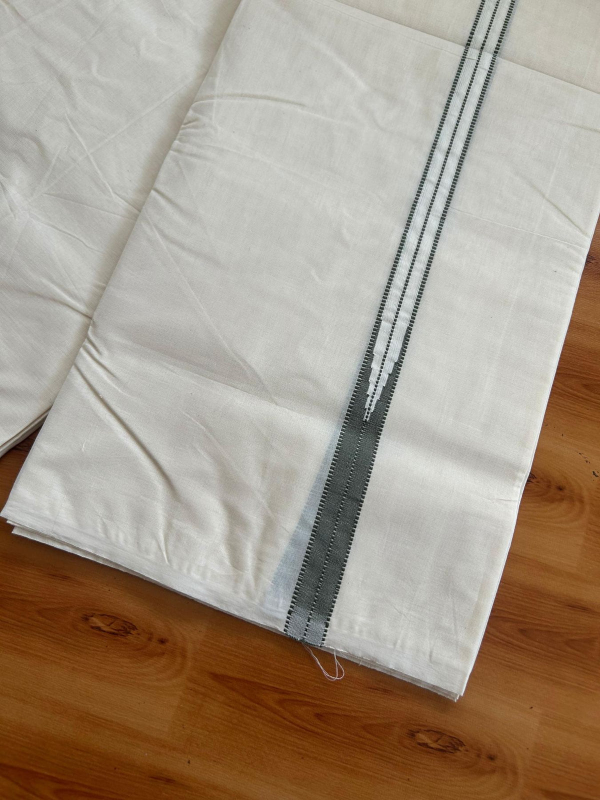 Double Off White (Unbleached) Mundu/Dhoti - 20% Discount!! KaithariKada Pulimood 100% Cotton 100X100 - 0.75 inch Puliyilakkara Olive Green Chutty Kara - 4 mtr (8.5 muzham) - 9 KK5547 ASH