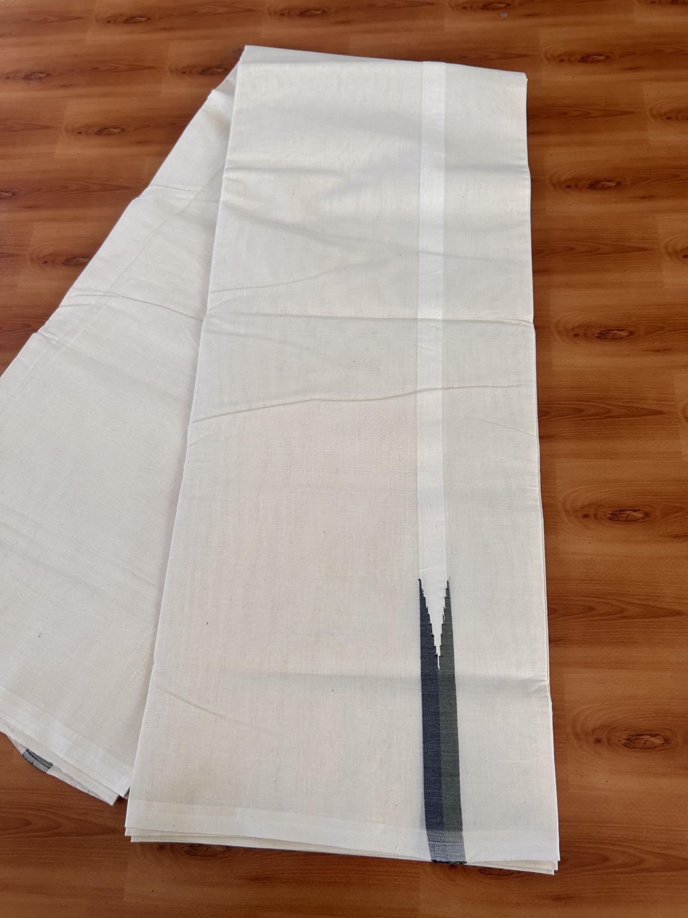 Double Off white Mundu/Dhoti - 20% Discount! KaithariKada Balaramapuram - 100% Cotton  100x100 - 0.75 inch Black & Olive Green shaded Chutty Kara - 4 mtr (8.5 muzham) - 12 KK5431 ASH