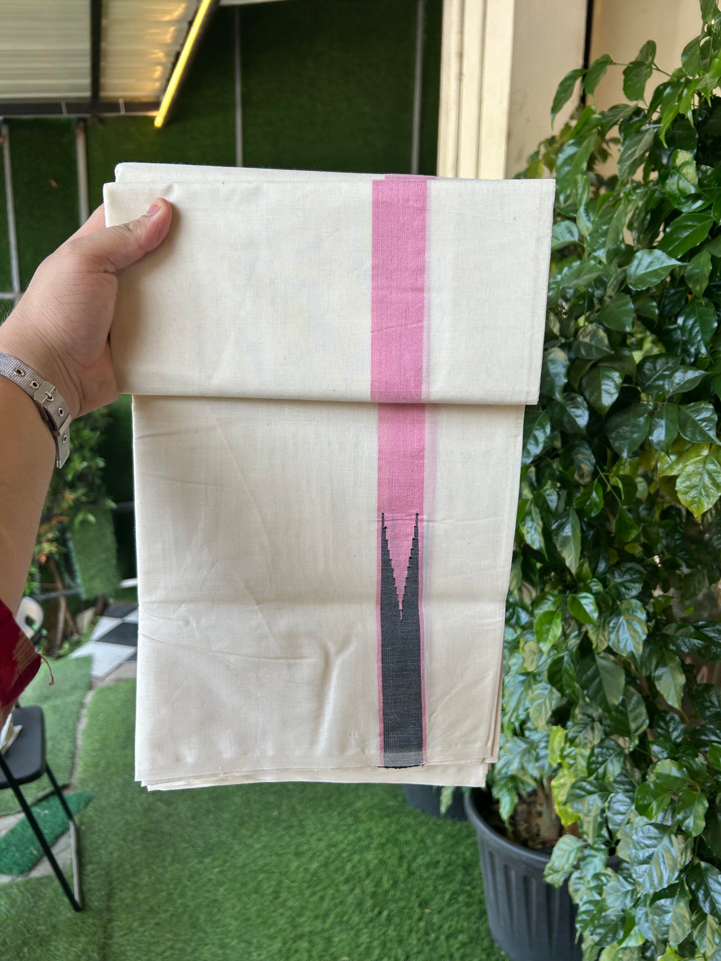 20% Discount ! KaithariKada 100% Cotton off white Double - (Unbleached) Mundu/Dhoti - 100X100 - 2.5 cm Puliyilakkara Pink & Black Chutty kara - 4 mtr (8.5 muzham) - 25 KK5354 ASH