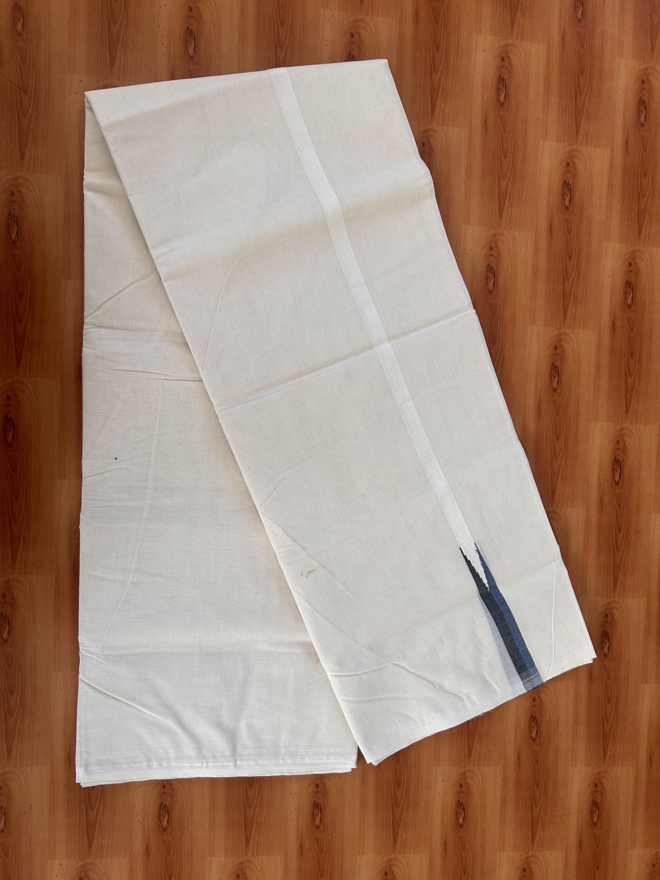Double Off white Mundu/Dhoti - 20% Discount! KaithariKada Balaramapuram - 100% Cotton  100x100 - 0.75 inch Black & Peacock Blue shaded Chutty Kara - 4 mtr (8.5 muzham) - 10 KK5431 ASH