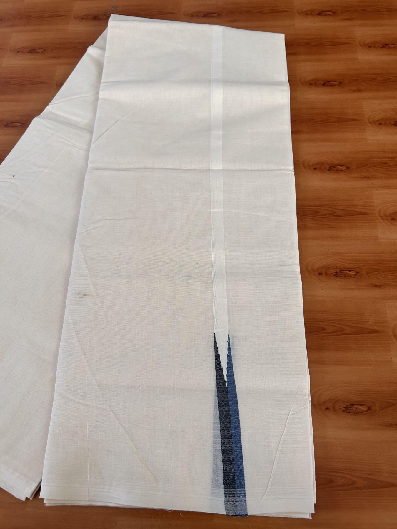 Double Off white Mundu/Dhoti - 20% Discount! KaithariKada Balaramapuram - 100% Cotton  100x100 - 0.75 inch Black & Peacock Blue shaded Chutty Kara - 4 mtr (8.5 muzham) - 10 KK5431 ASH