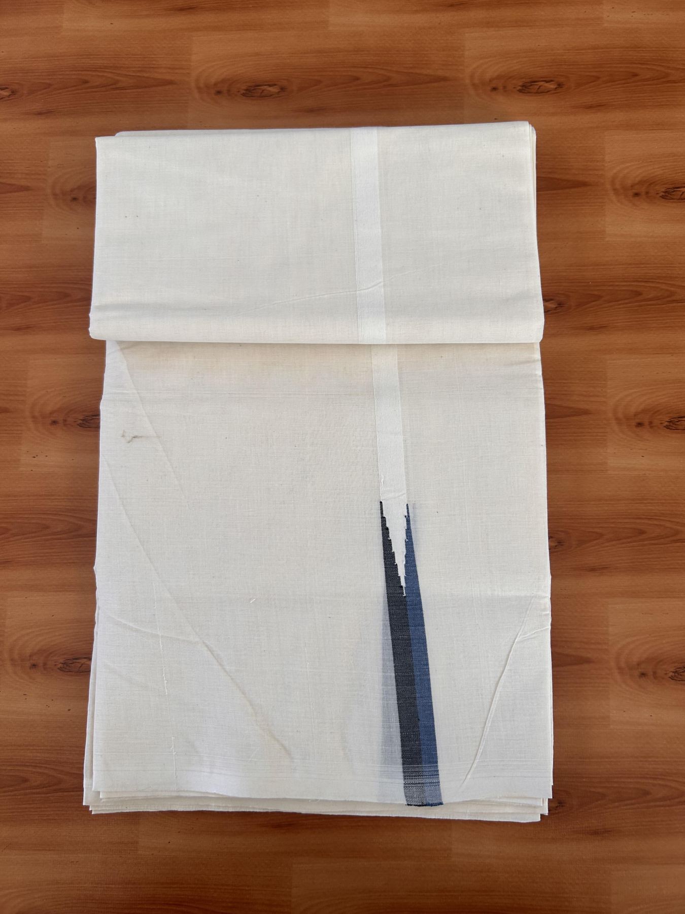 Double Off white Mundu/Dhoti - 20% Discount! KaithariKada Balaramapuram - 100% Cotton  100x100 - 0.75 inch Black & Peacock Blue shaded Chutty Kara - 4 mtr (8.5 muzham) - 10 KK5431 ASH