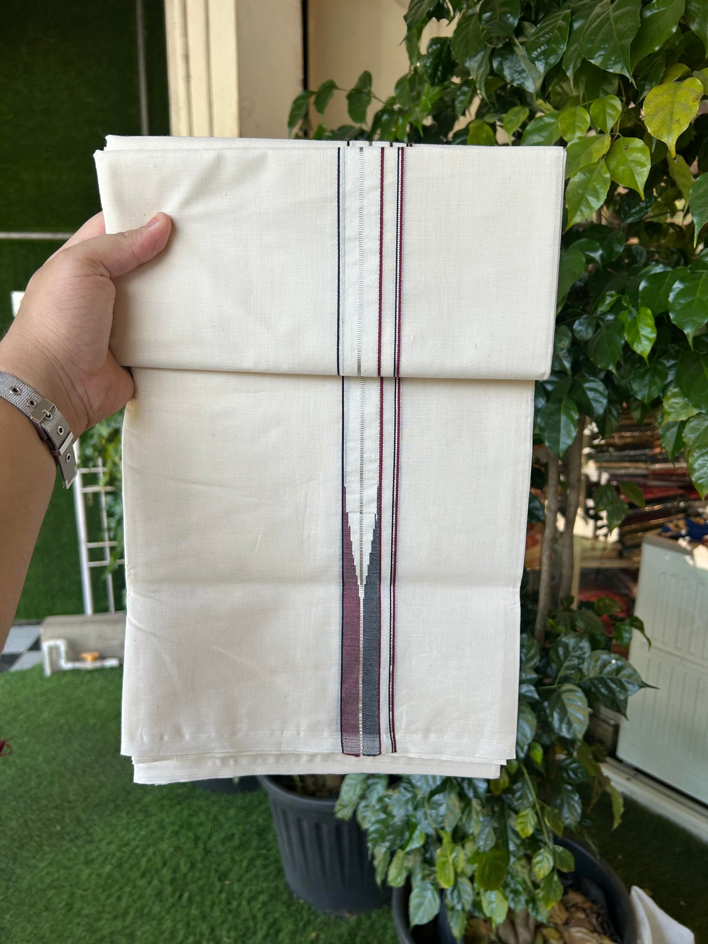 20% Discount! KaithariKada Balaramapuram 100% Cotton Double Off white Mundu/Dhoti-100x100 - 1 inch Puliyilakkara Silver Kasav Black &  Maroon Chutty Kara - 4 mtr (8.5 muzham) - 10 KK5354 ASH
