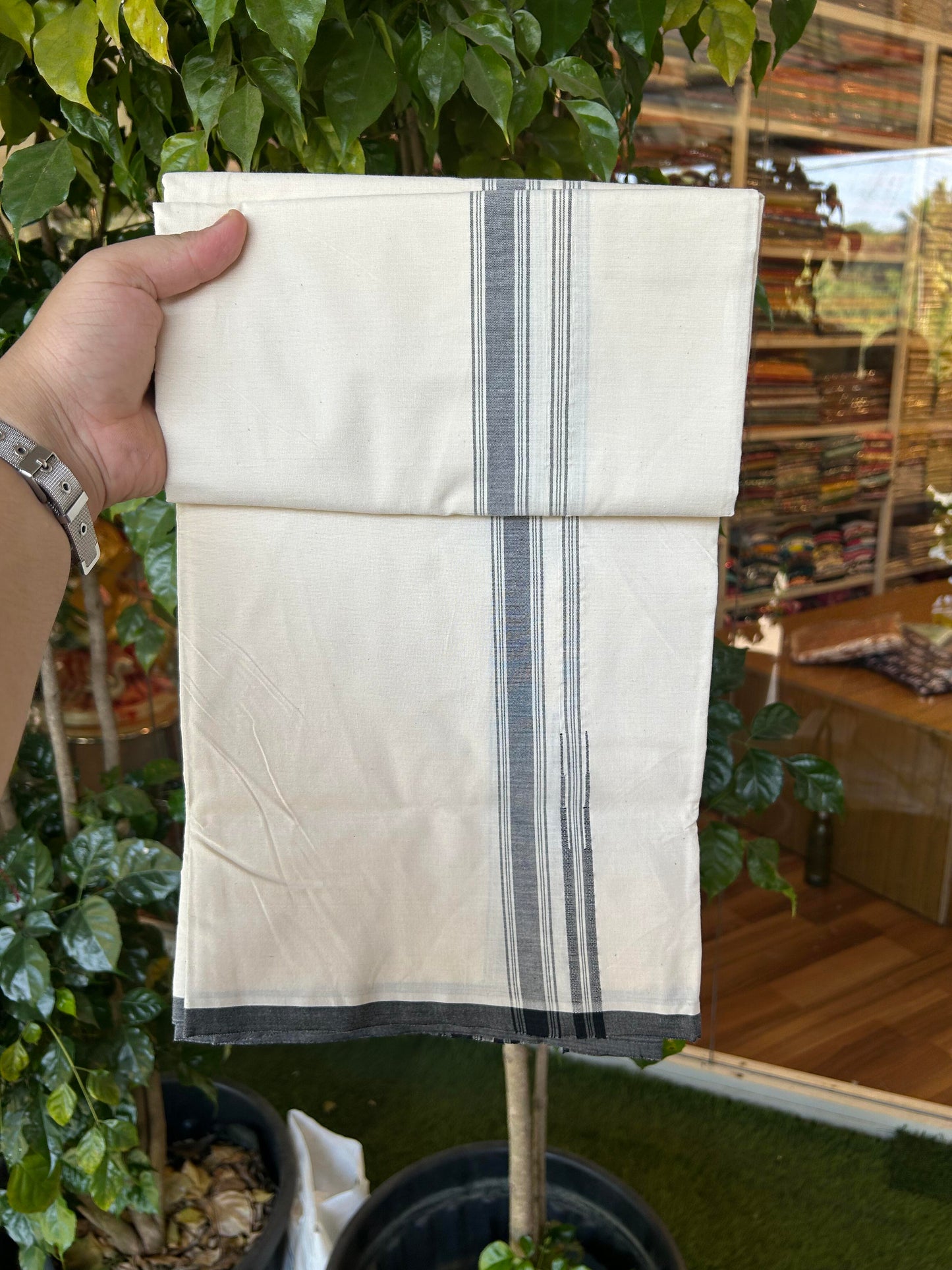 Single Off White Dhoti / Mund - 20% Discount ! KaithariKada Balaramapuram 100% Cotton  (Unbleached)- Twisted 100s Thread - 2.5 cm Puliyilakkara Black Shaded Chutty Kara (2 meter / 4 muzham)- 1 KK5354 ASH