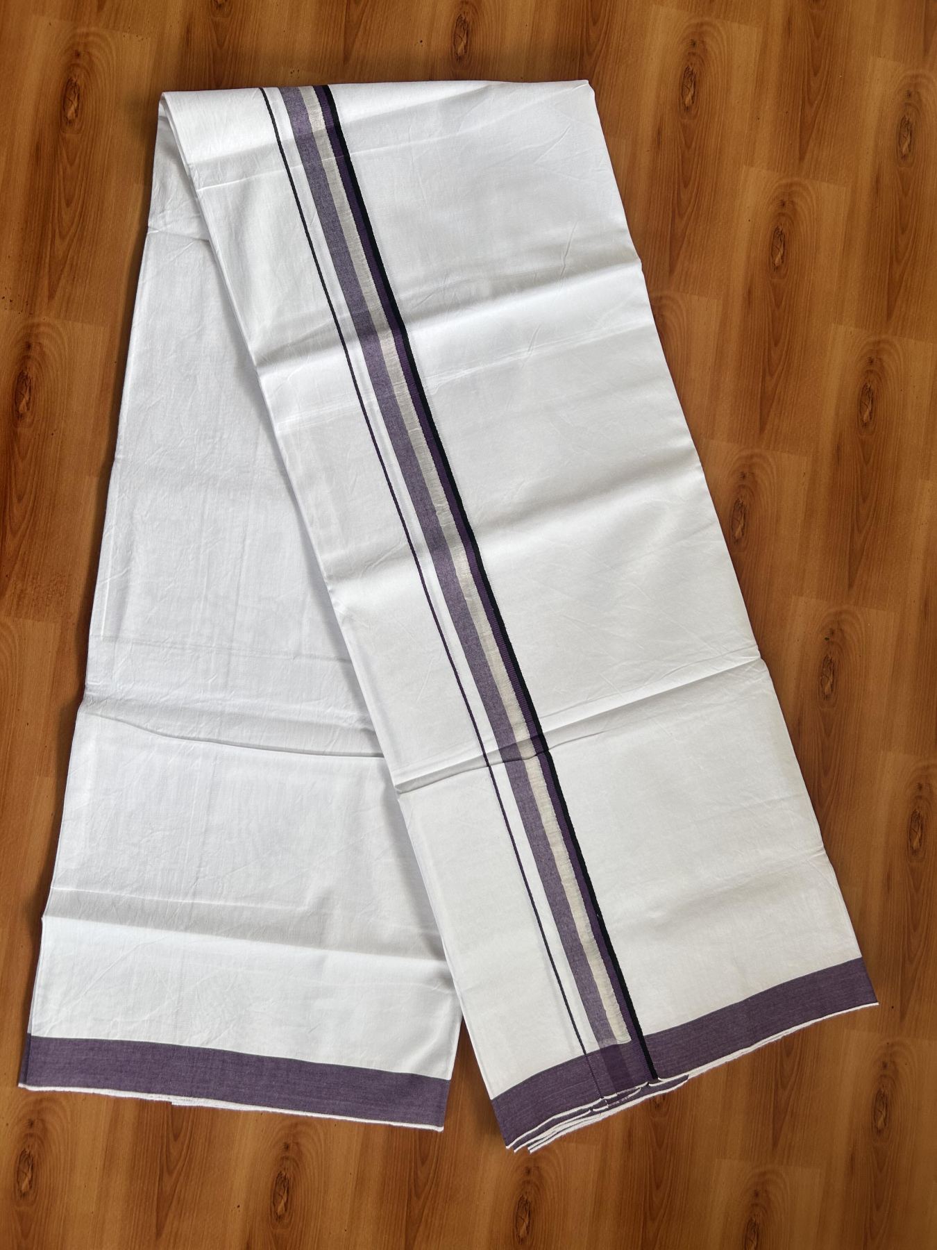 Single Mundu/Dhoti  - Pure White - 29% Discount !! KaithariKada Balaramapuram 100% Cotton - Twisted 60s Thread -1 Inch Silver Kasav & Black & Violet Shaded Kara (2 meter / 4 muzham) - 32 KK5393 GL