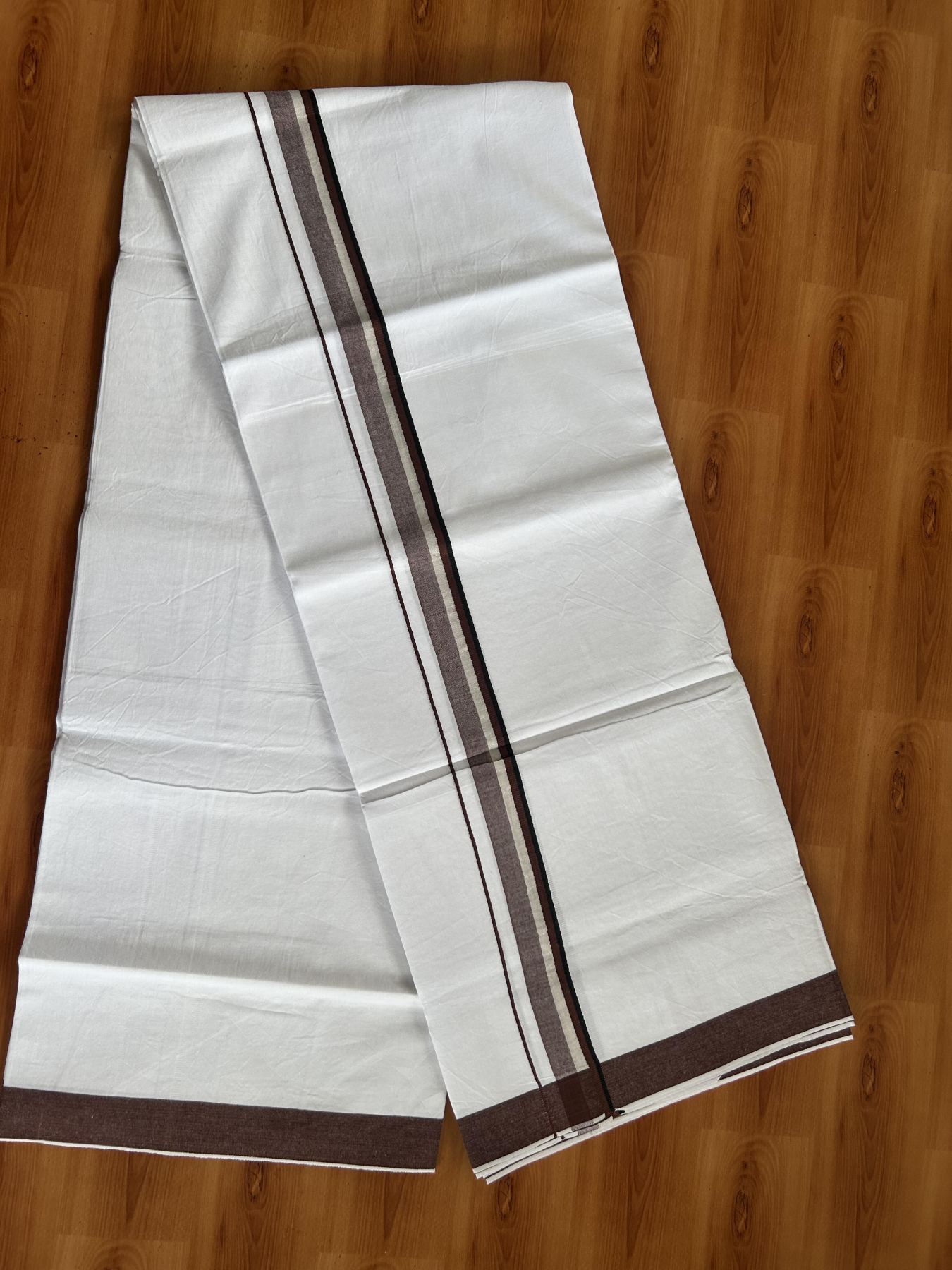 Single Mundu/Dhoti  - Pure White - 29% Discount !! KaithariKada Balaramapuram 100% Cotton - Twisted 60s Thread -1 Inch Silver Kasav & Black & Chocolate Brown Kara (2 meter / 4 muzham) - 30 KK5393 GL