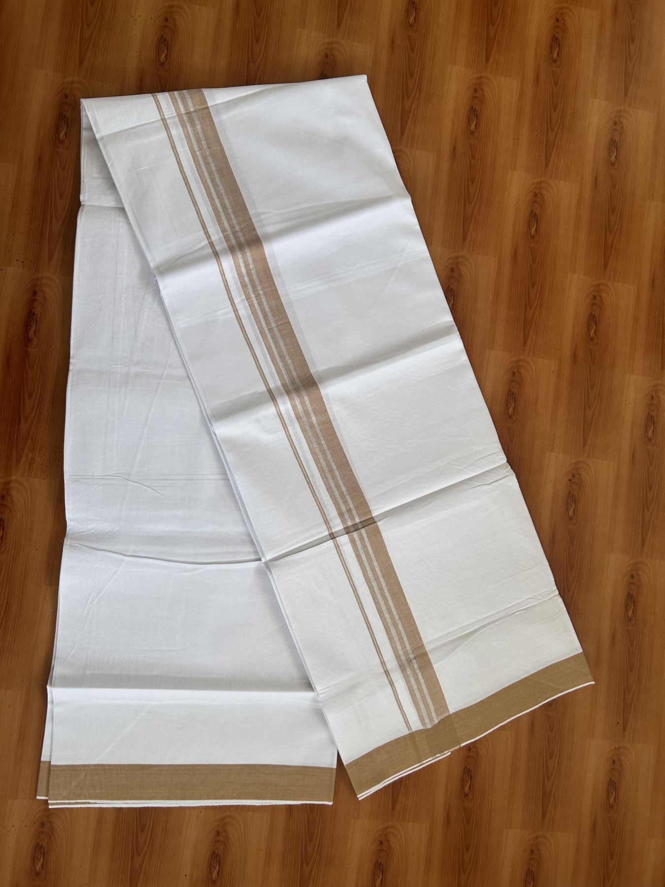 Single Mundu/Dhoti  - Pure White - 29% Discount !! KaithariKada Balaramapuram 100% Cotton - Twisted 60s Thread -1 Inch Silver Kasav & Brownish Peach Shaded Striped Kara (2 meter / 4 muzham) - 38 KK5393 GL