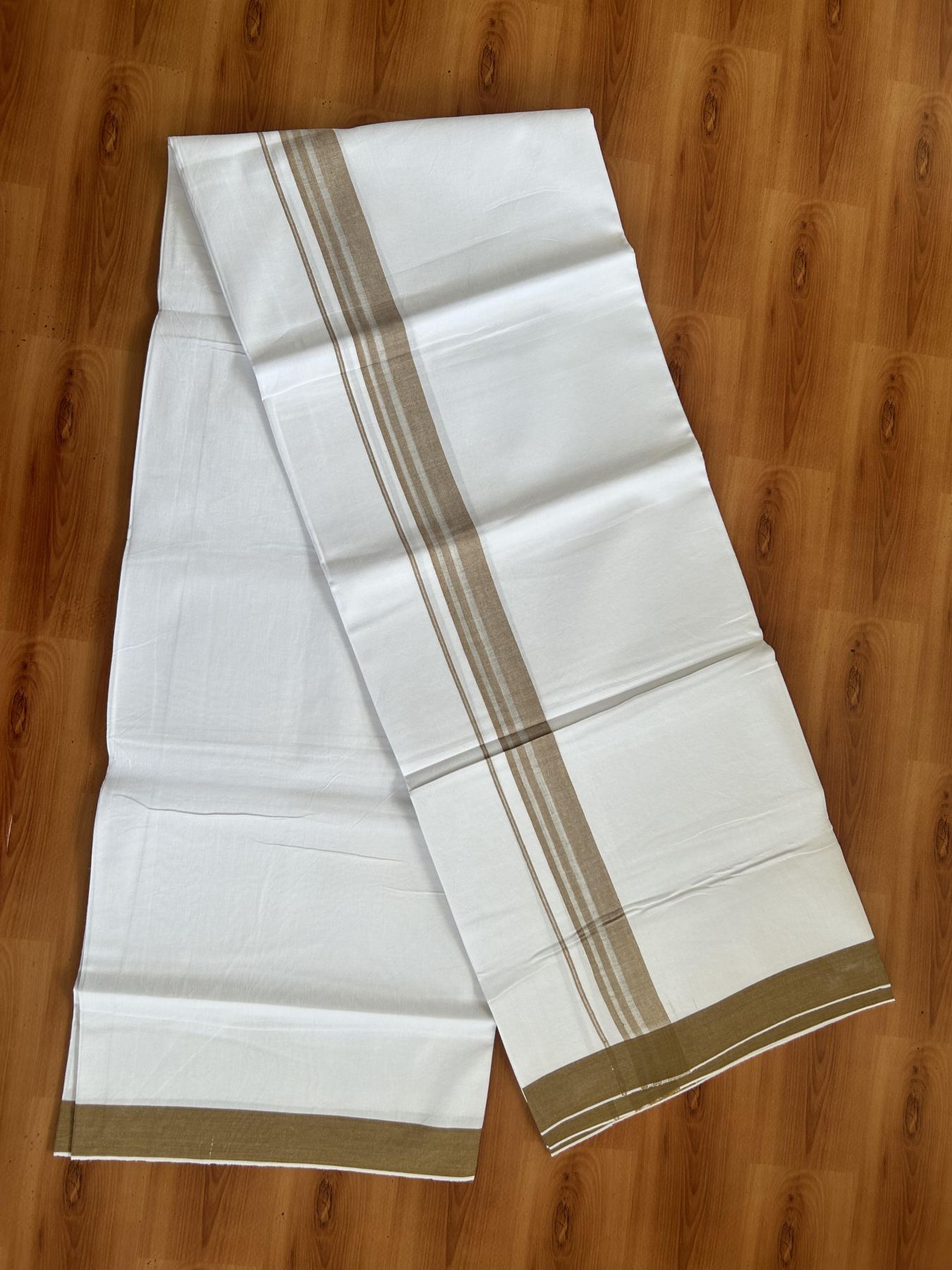 Single Mundu/Dhoti  - Pure White - 29% Discount !! KaithariKada Balaramapuram 100% Cotton - Twisted 60s Thread -1 Inch Silver Kasav & Sand Brown Shaded Striped Kara (2 meter / 4 muzham) - 39 KK5393 GL