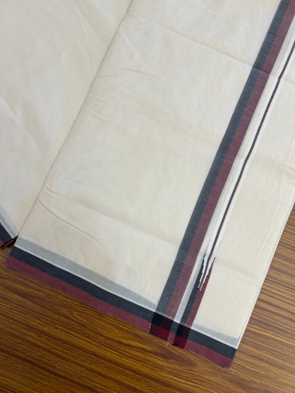 DMK Veshti - 20% DISCOUNT! KaithariKada 100% Cotton off white Double - (Unbleached) Mundu/Dhoti - 100X100 - 1 inch Puliyilakkara Black & Maroon Chutty kara - 5 mtr (10.71 muzham) - 19 KK5257 ASH