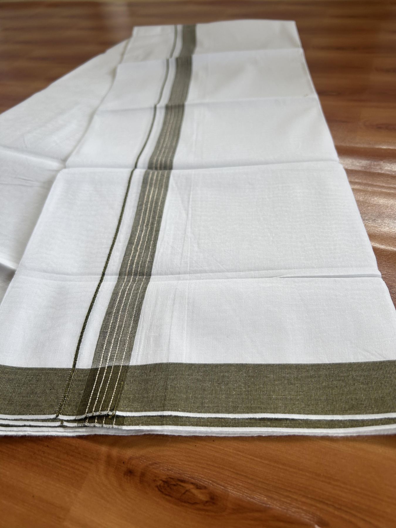 Single Mundu/Dhoti  - Pure White - 29% Discount !! KaithariKada Balaramapuram 100% Cotton - Twisted 60s Thread -1 Inch Silver Kasav & Yellowish Olive Green Shaded Striped Kara (2 meter / 4 muzham) - 41 KK5393 GL