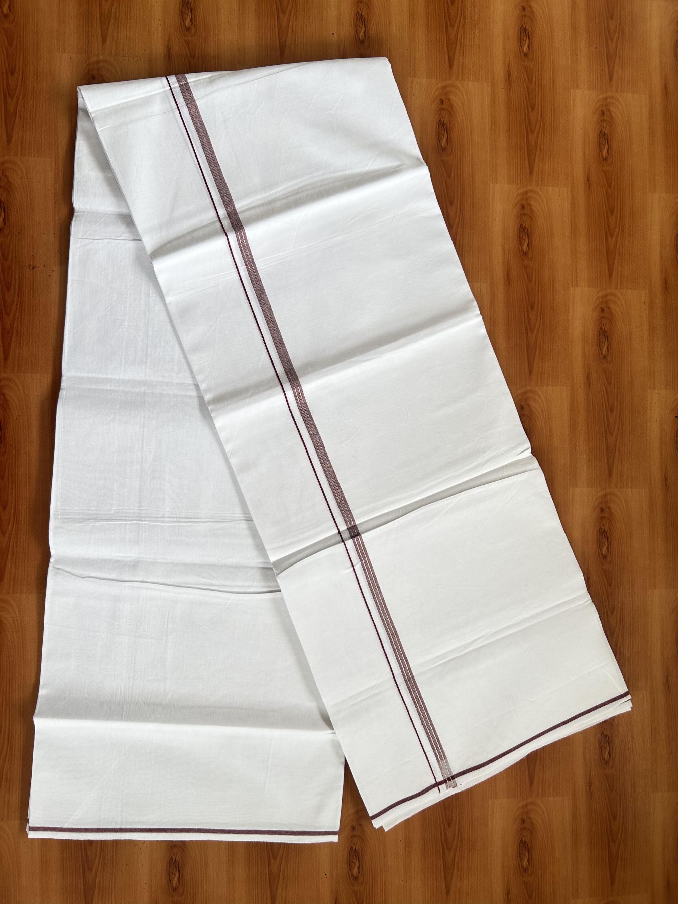 Single Mundu/Dhoti  - Pure White - 29% Discount !! KaithariKada Balaramapuram 100% Cotton - Twisted 60s Thread - 0.5 Cm Silver Kasav & Light Maroon Shaded Striped Kara (2 meter / 4 muzham) - 47 KK5393 GL