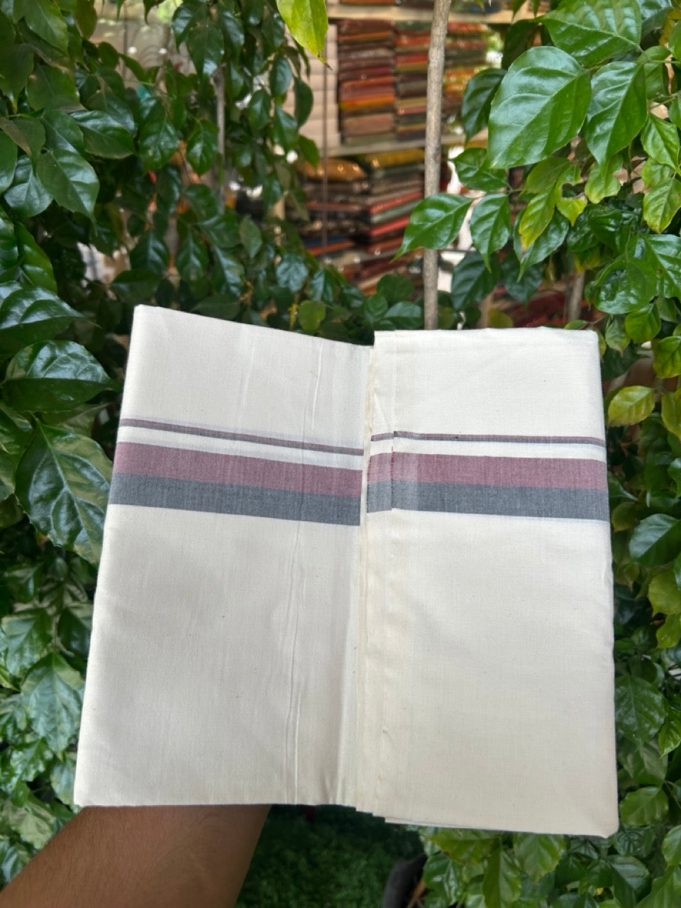 DMK Veshti - 11% Discount ! KaithariKada Balaramapuram 100% Cotton Single Off White (Unbleached) Mundu/Dhoti- Twisted 100s Thread - 1.25 inch Puliyilakkara Maroon & Black Shaded Kara (2 meter / 4 muzham) - 8 KK5257 ASH