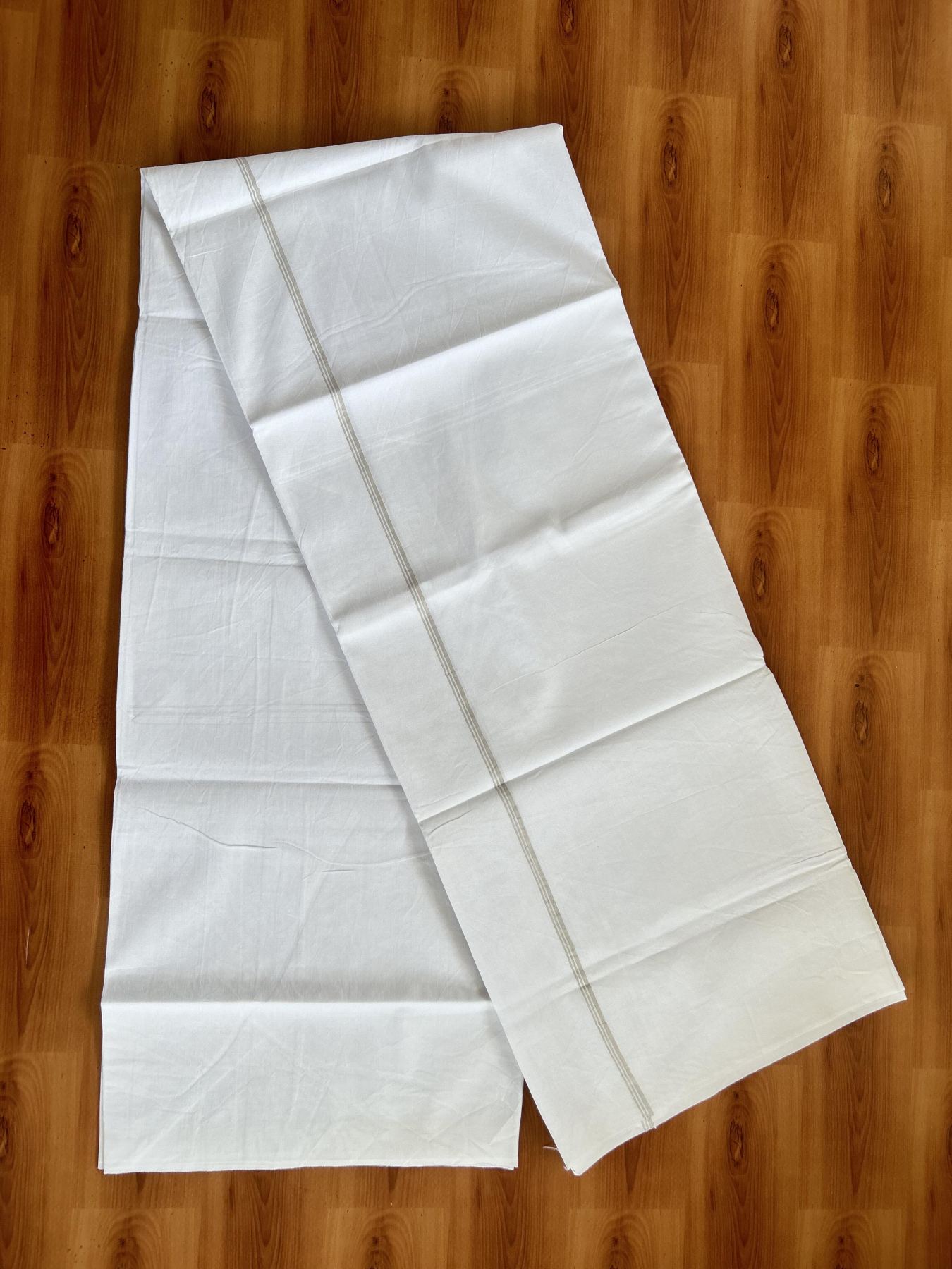 Single Mundu/Dhoti  - Pure white - 29% Discount !! KaithariKada Balaramapuram 100% Cotton - Twisted 60s Thread- 0.25 Inch Silver shaded Striped Kara (2 meter / 4 muzham) - 28 KK5393 GL