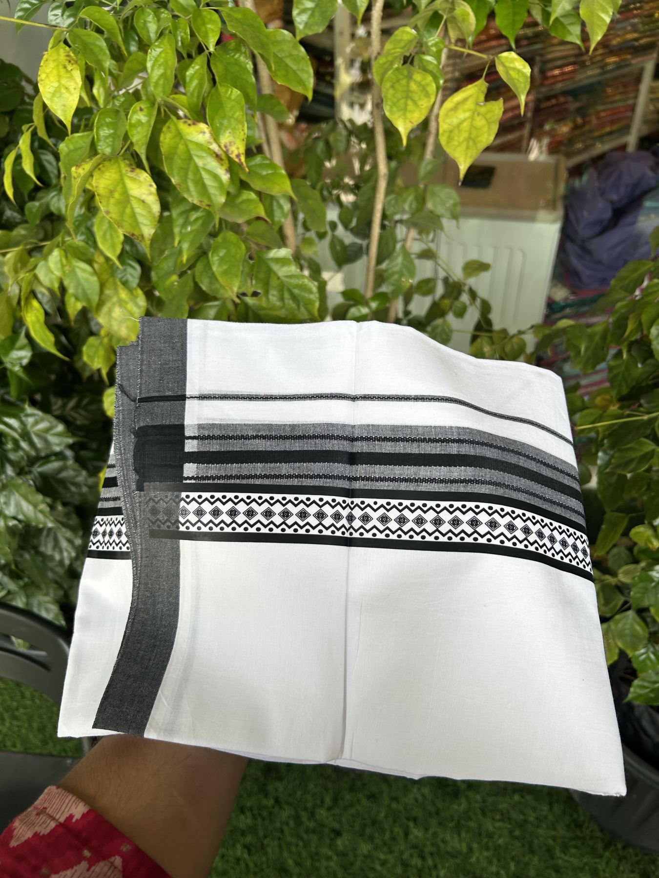 20% Discount ! KaithariKada Balaramapuram Cotton Double Pure white Mundu/Dhoti- 80s - 2.5 inch Black Printed Shade Stripes Design Kara - 3.65 mtr (8 muzham) - 29 KK5329 GAN