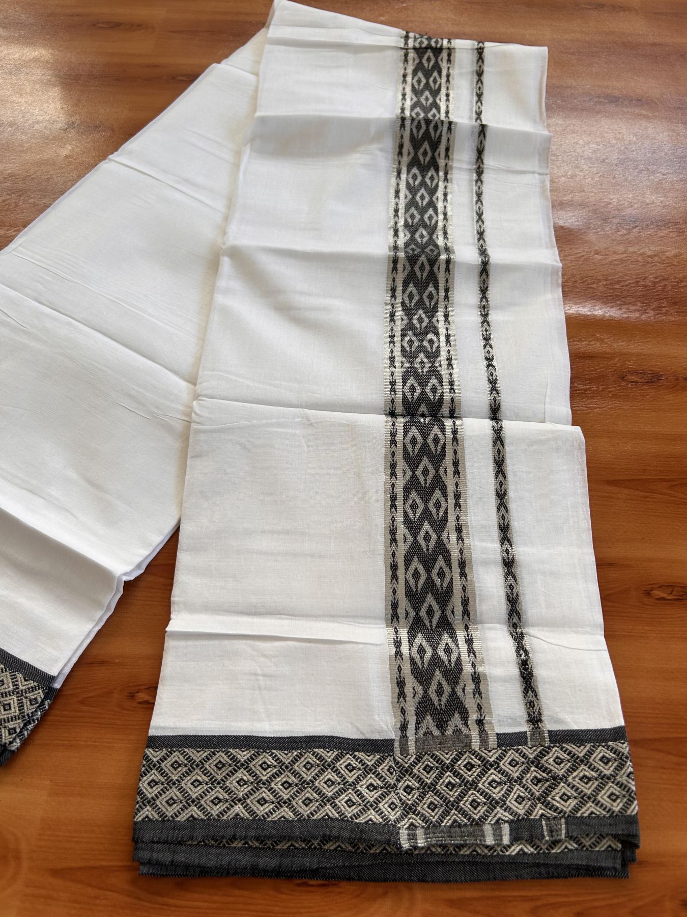 20% Discount ! KaithariKada Balaramapuram 100% Cotton Double Pure White Mundu/Dhoti - 100X80 - 1.75 inch Silver Kasav & Black Jacquard Design kara 3.90 mtr (8 Muzham) - 9 KK5432 PMC