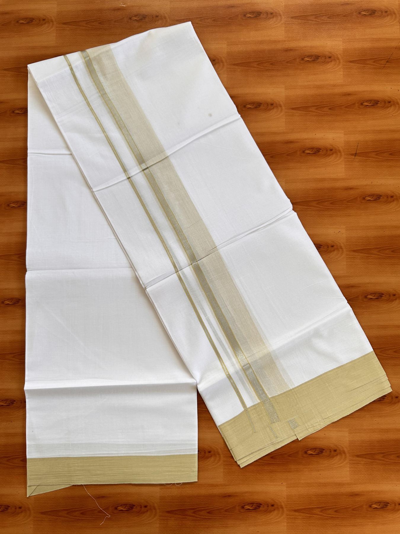 Pure White Double Mundu/Dhoti - 20% Discount ! Kaitharikada Balaramapuram 100% Cotton - 100x80 - 1.5 inch Silver Kasav & Mustard Olive Shaded Striped Kara 3.90 m (8 muzham) - 29 KK5432 PMC