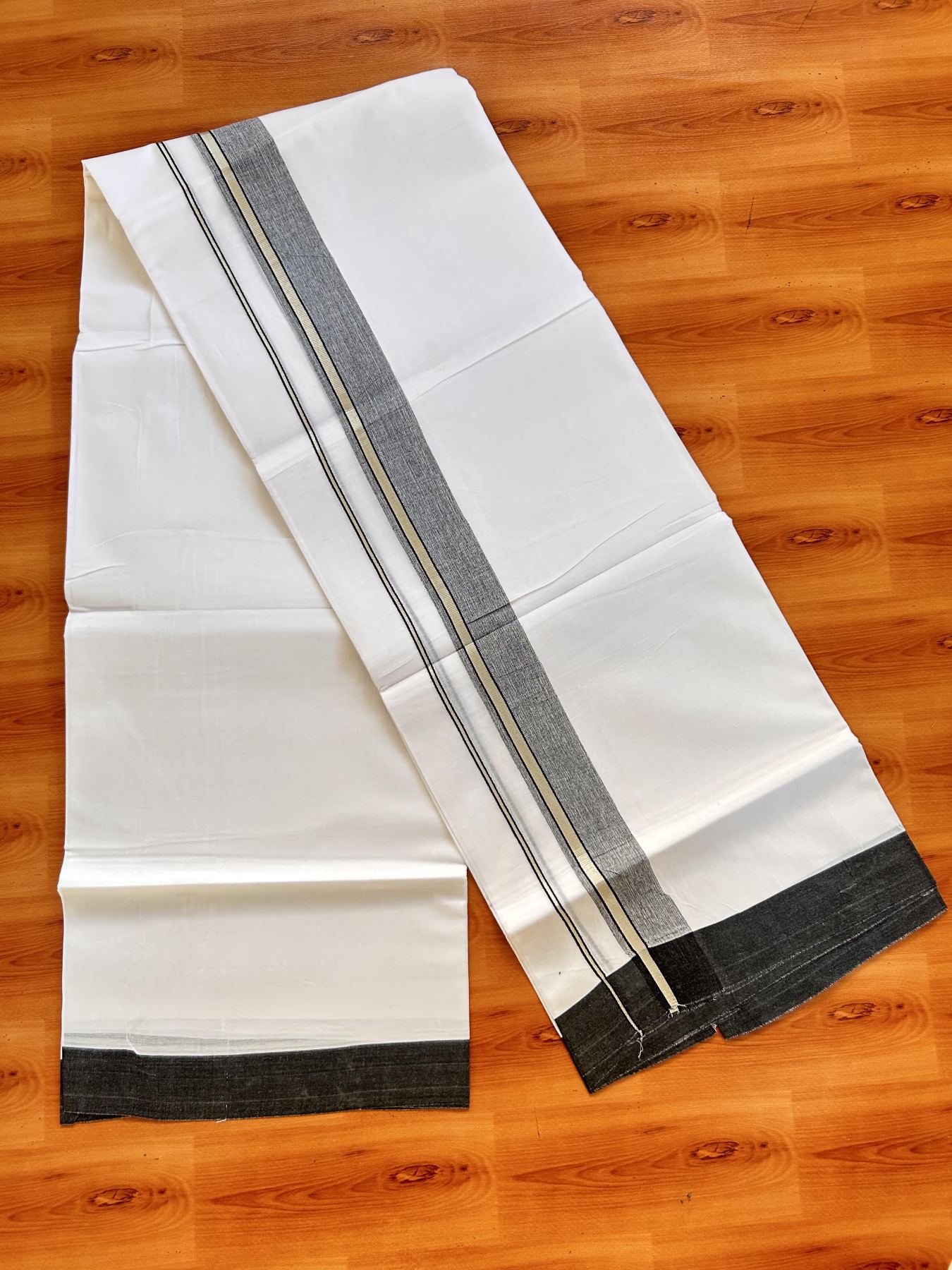 Pure White Double Mundu/Dhoti - 20% Discount ! Kaitharikada Balaramapuram 100% Cotton - 100x80 - 1.5 inch Silver Kasav & Black Shaded Striped Kara 3.90 m (8 muzham) - 30 KK5432 PMC