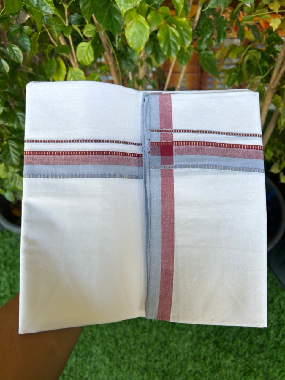 SIGNATURE KAITHARIKADA EXCLUSIVE SINGLE DHOTI - 20% Discount!!  100% Cotton Balaramapuram HANDLOOM Single Mundu/Dhoti -PURE WHITE - 1 inch Lavender Blue & Maroon Kasavu Muthukuri kara  (2 meters /4 muzham) - 8KK5146KAI