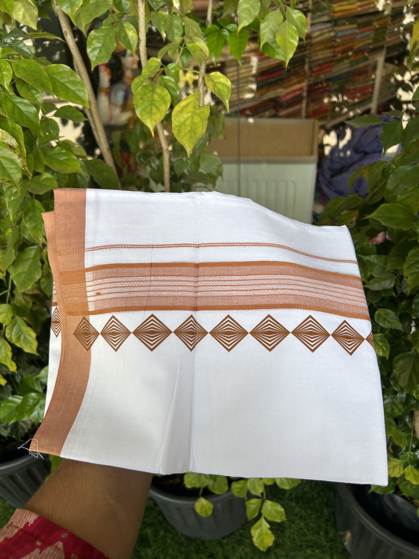 20% Discount ! KaithariKada Balaramapuram Cotton Double Pure white Mundu/Dhoti- 80s - 2.5 inch Brown Printed Shade Stripes Design Kara - 3.65 mtr (8 muzham) - 3 KK5329 GAN