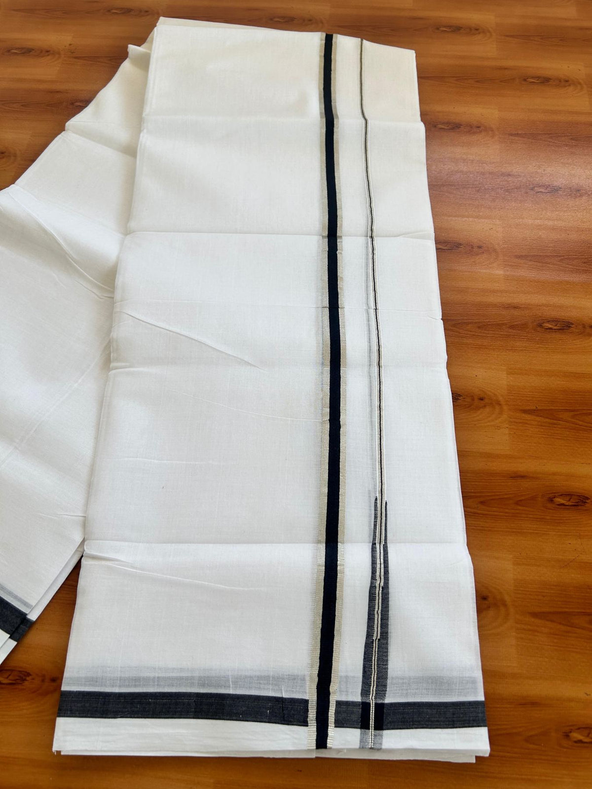 Double Pure White 25% Discount ! KaithariKada Handloom Millpaav - Kerala Handloom - 100% Pure Cotton - 80x90 - 0.5 Inch Puliyilakkara Silver Kasav & Black Chutty Kara 3.90 mtr (8.36 Muzham) - 28 KK5496 YAR