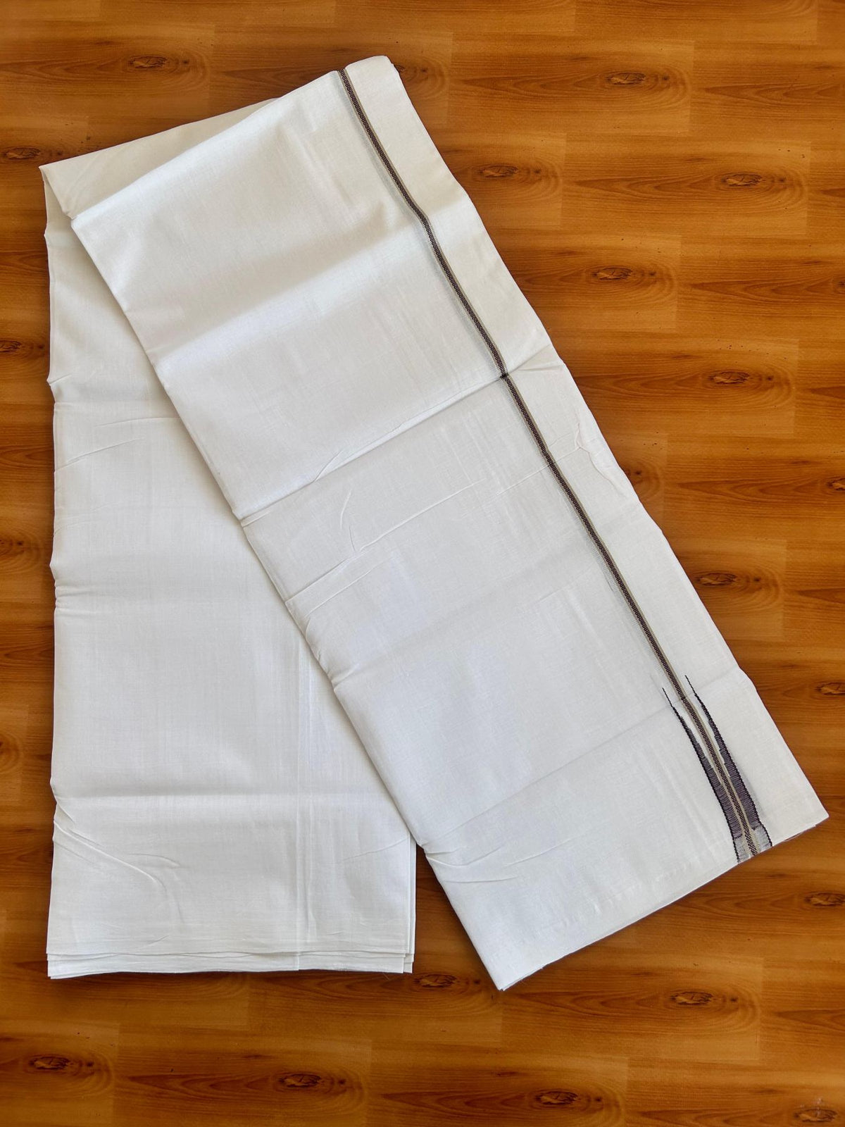 Double Pure White 25% Discount ! KaithariKada Handloom Millpaav - Kerala Handloom - 100% Pure Cotton - 80x90 - 0.25 Inch Puliyilakkara Silver Kasav & Dark Purple Chutty Kara 3.90 mtr (8.36 Muzham) - 33 KK5496 YAR