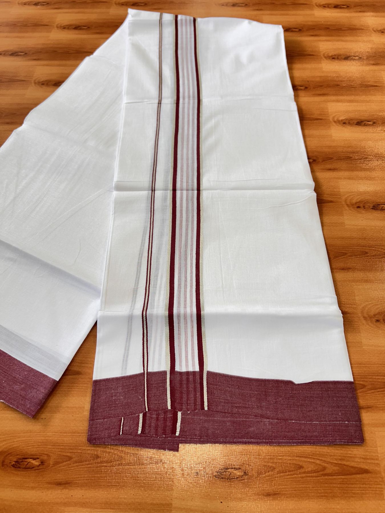 Pure White Double Mundu/Dhoti - 20% Discount ! Kaitharikada Balaramapuram 100% Cotton - 100x80 - 1.75 inch Silver Kasav & Maroon Shaded Striped Kara 3.90 m (8 muzham) - 43 KK5432 PMC
