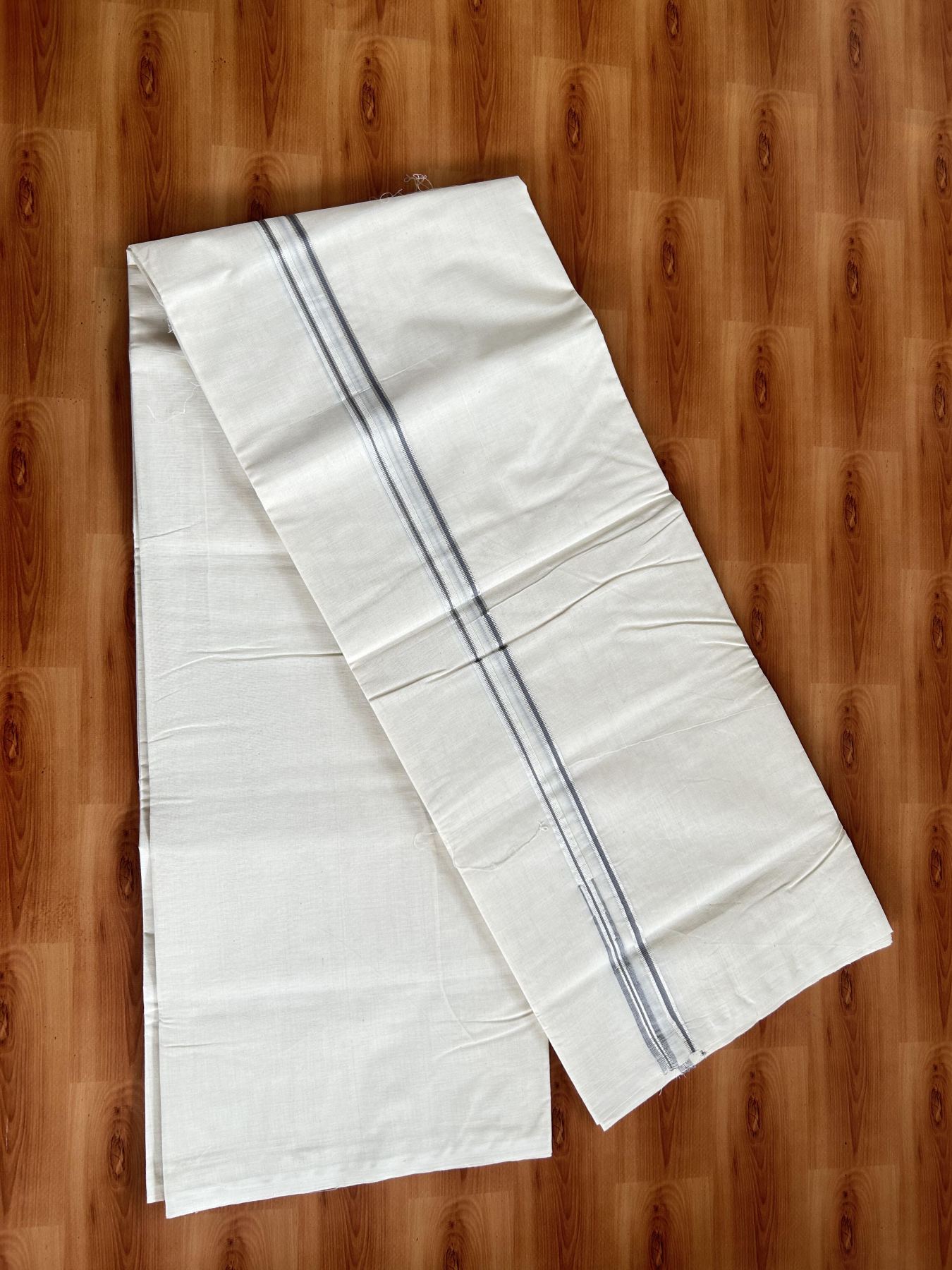 20% Discount! KaithariKada Balaramapuram 100% Cotton Double Off white Mundu/Dhoti- 100x100 - 1 cm Puliyilakkara Silver Kasav & Ash Grey Chutty Kara - 4 mtr (8.5 muzham) - 1 KK5392 ASH
