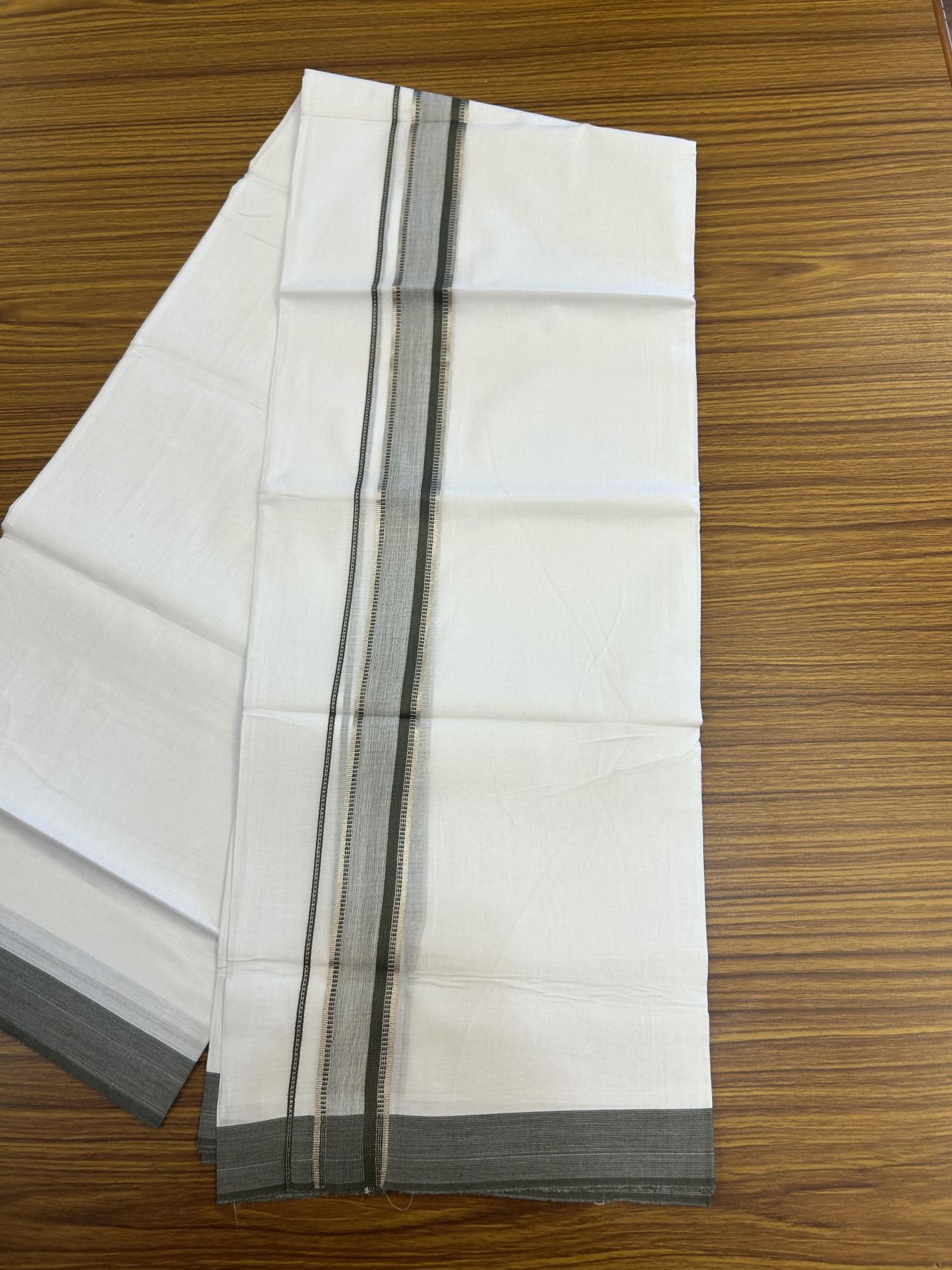 20% Discount!! Kaitharikada Balaramapuram 100% Pure Cotton Pure White Double Mundu/Dothi - 100x80 - 1.5 inch Silver Kasav & Olive Green Striped Kara - 3.90 m (8 muzham) - 75 KK5356 VAS