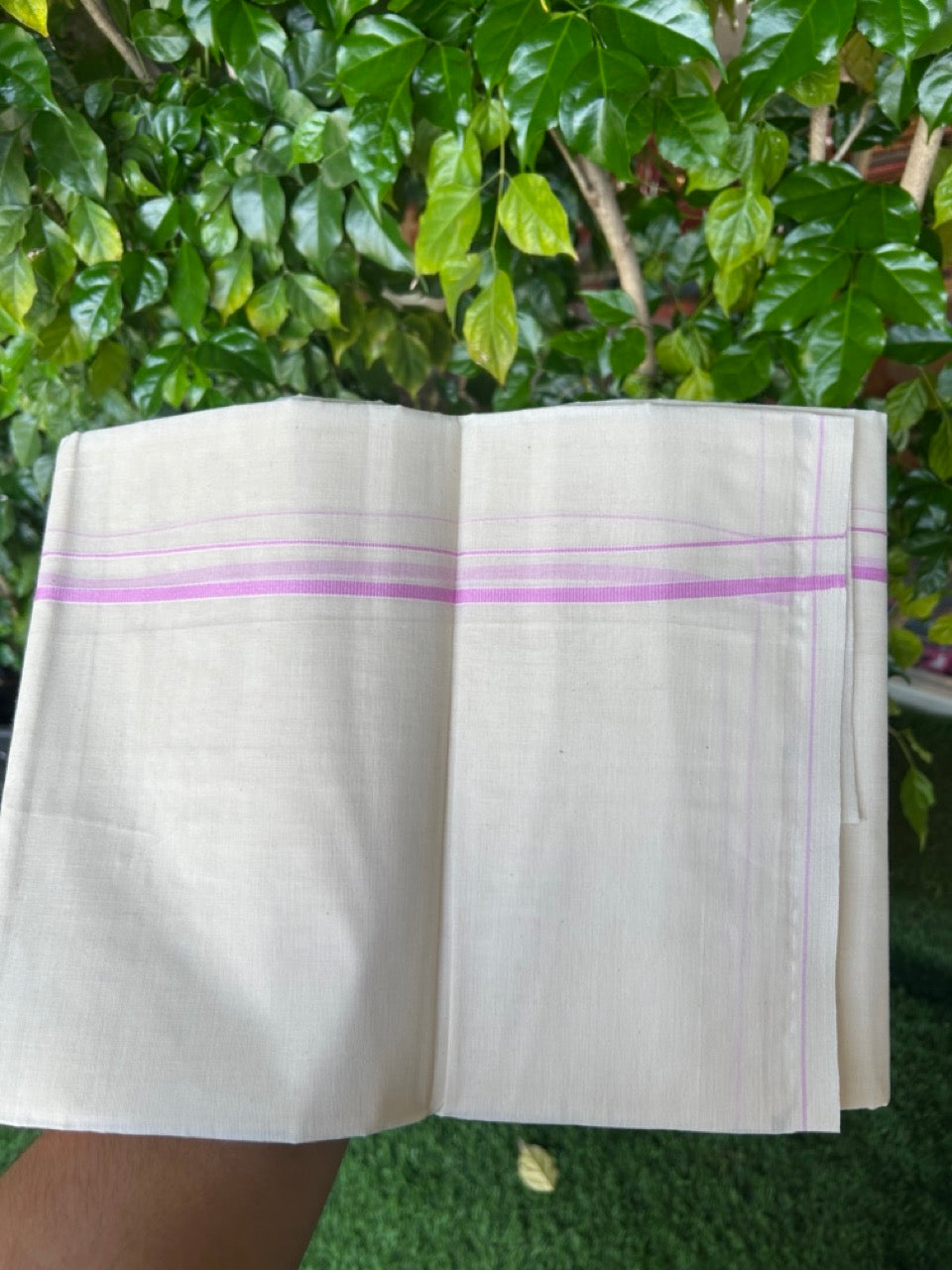 KaithariKada Balaramapuram 100% Cotton Double OFF WHITE (unbleached) Mundu/Dhoti- 60s - 0.5 cm lavander pink thin Kara 4 mtr (8.5 muzham) - 81KK5227 PMC