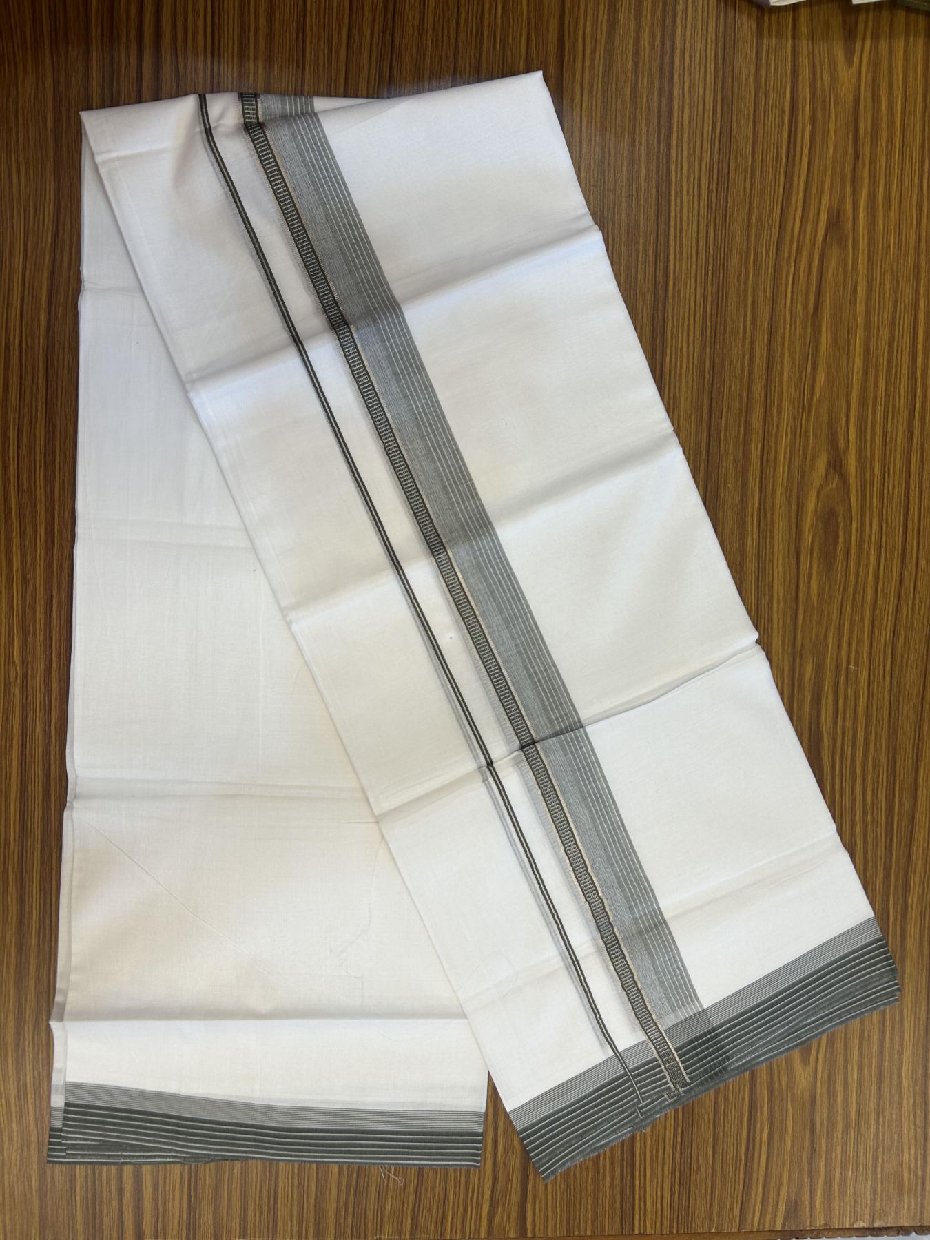 20% Discount!! Kaitharikada Balaramapuram 100% Pure Cotton Pure White Double Mundu/Dothi - 100x80 - 1.75 inch Silver Kasav & Olive Green Striped Kara - 3.90 m (8 muzham) - 77 KK5356 VAS