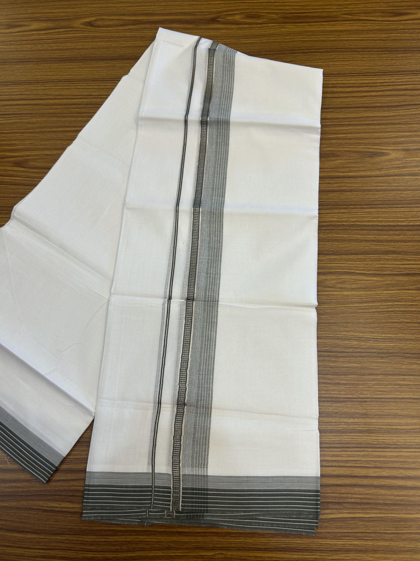 20% Discount!! Kaitharikada Balaramapuram 100% Pure Cotton Pure White Double Mundu/Dothi - 100x80 - 1.75 inch Silver Kasav & Olive Green Striped Kara - 3.90 m (8 muzham) - 77 KK5356 VAS