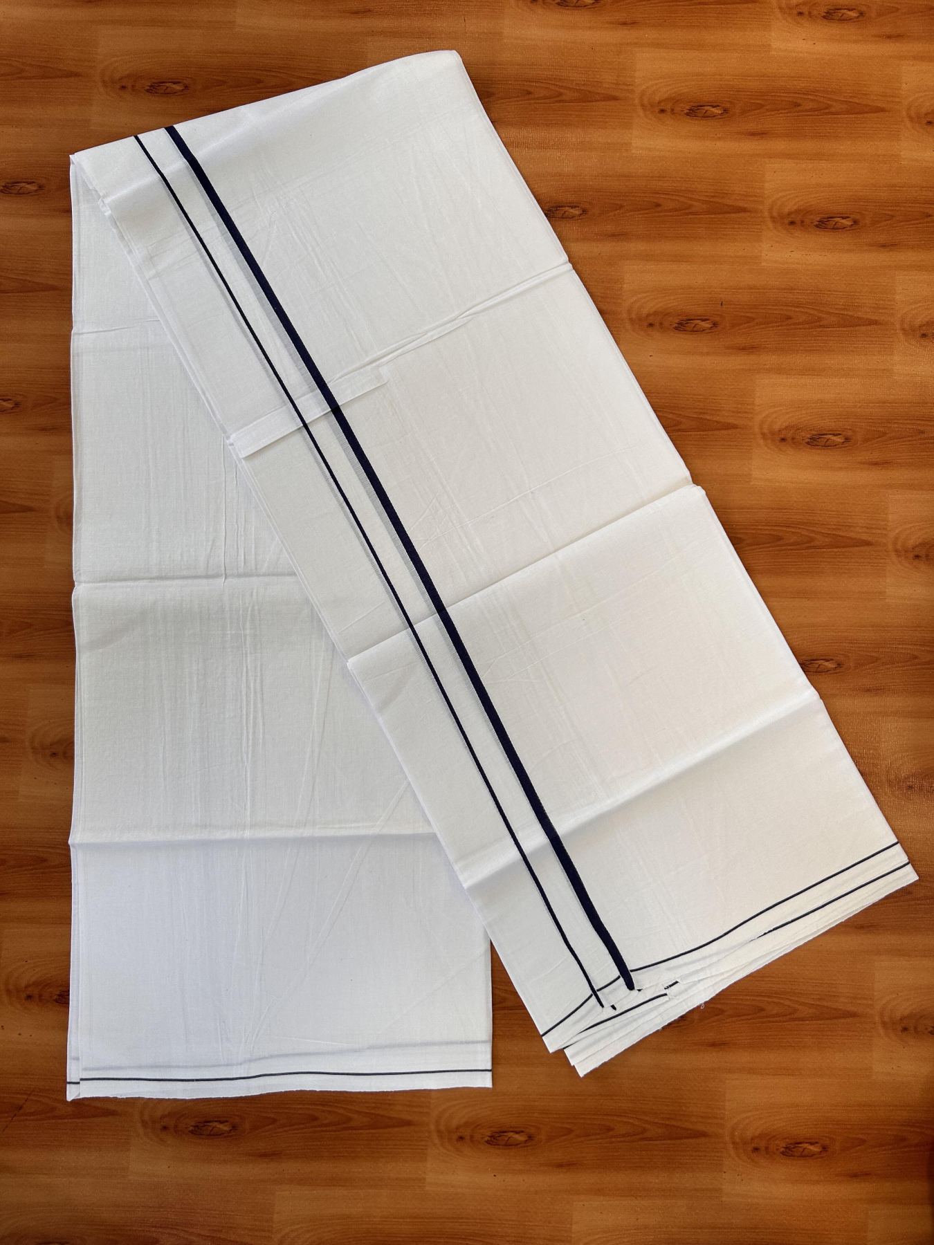 Single Pure White Mundu/Dhoti - KaithariKada Balaramapuram Pure Cotton - 70x30 - 0.3 Inch Navy Blue Kara 1.90 mtr (4 muzham) - 10 KK5418 PMC