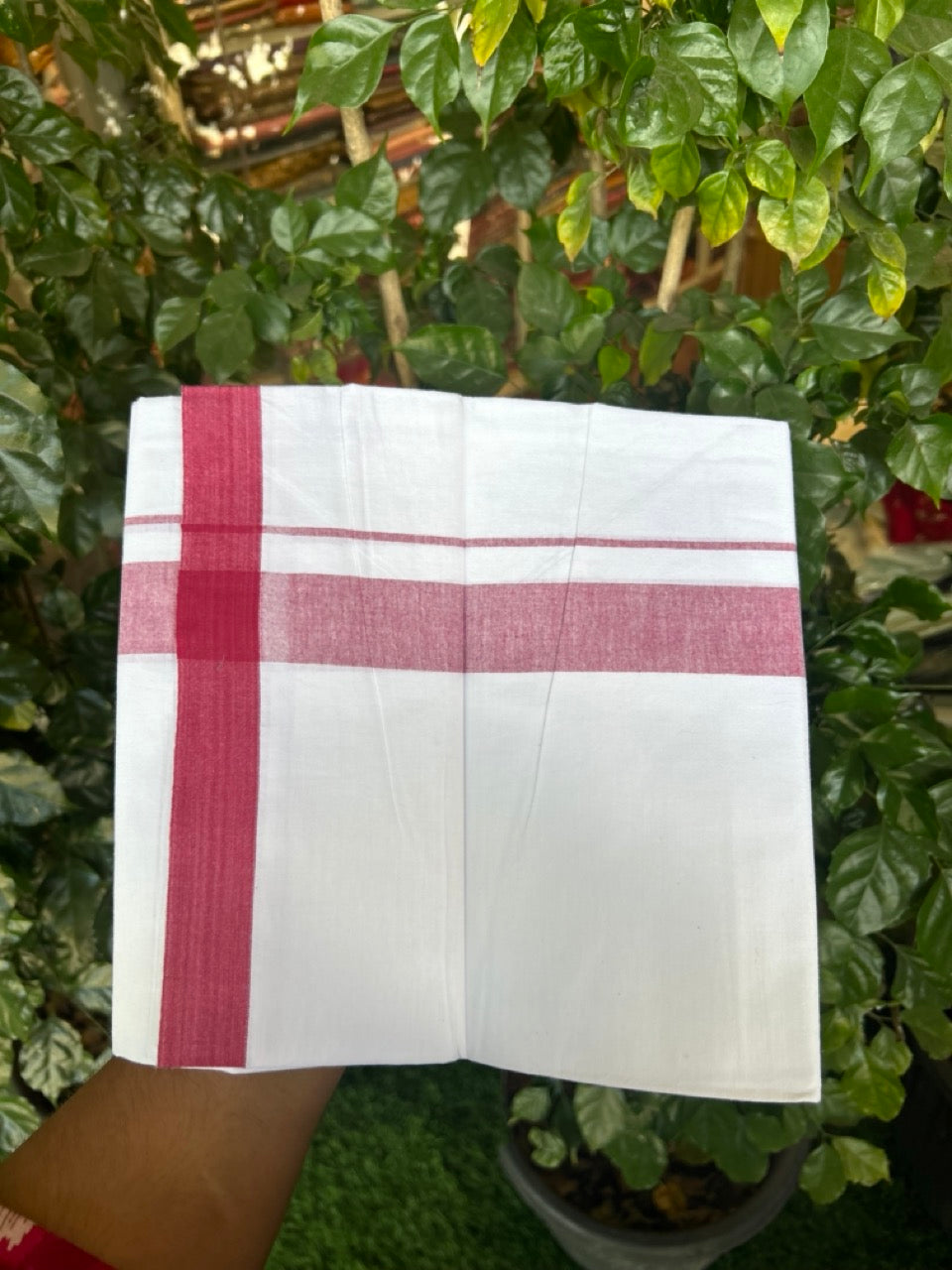 KaithariKada Balaramapuram 100% Cotton Single Pure White Mundu/Dhoti - 100X80 - 1.5 inch Light Maroon Shaded kara 2 mtr (4 muzham) - 7 KK5294 THI