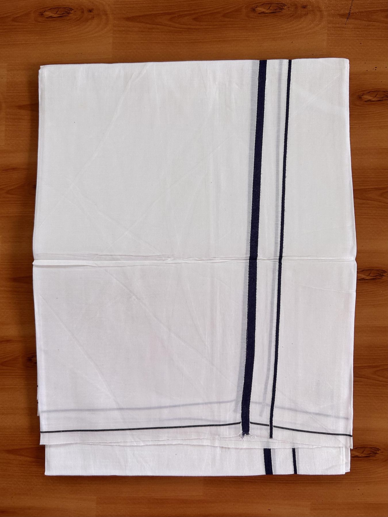 Single Pure White Mundu/Dhoti - KaithariKada Balaramapuram Pure Cotton - 70x30 - 0.3 Inch Navy Blue Kara 1.90 mtr (4 muzham) - 10 KK5418 PMC