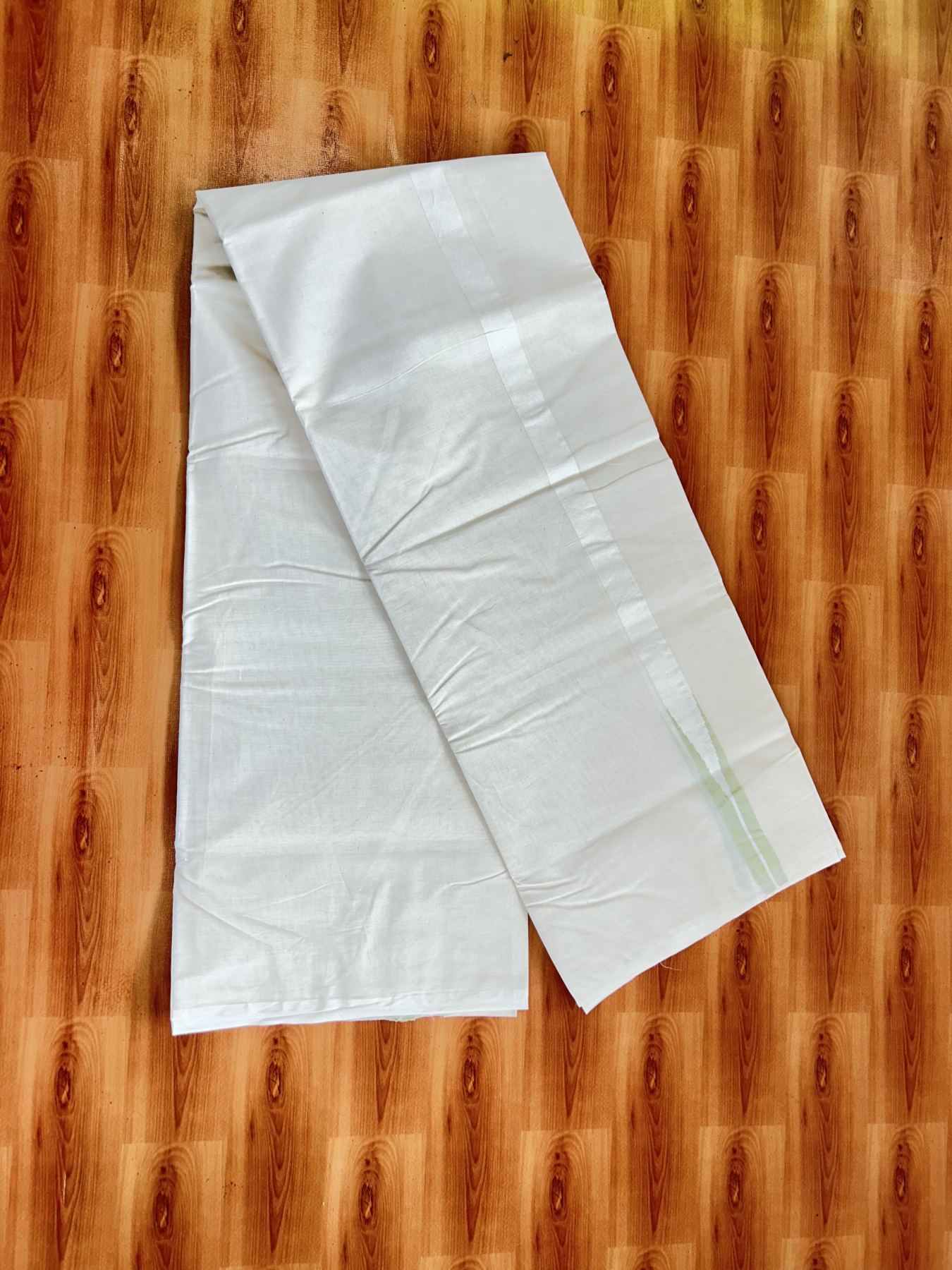 Double Off white Mundu/Dhoti - 20% Discount! KaithariKada Balaramapuram - 100% Cotton  100x100 - 1 inch Pista Green shaded Chutty Kara - 4 mtr (8.5 muzham) - 24 KK5392 ASH