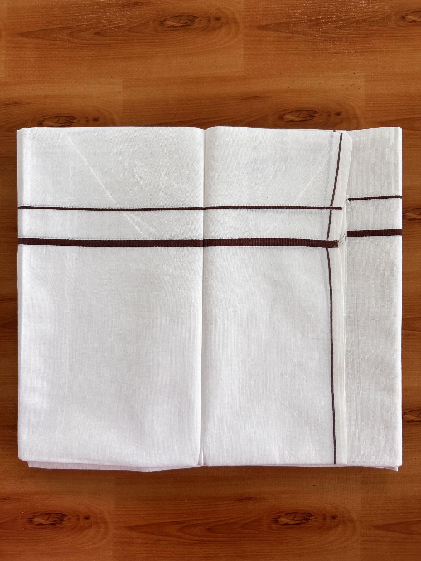 Single Pure White Mundu/Dhoti - KaithariKada Balaramapuram Pure Cotton - 70x30 - 0.3 Inch Brown Kara 1.90 mtr (4 muzham) - 15 KK5418 PMC
