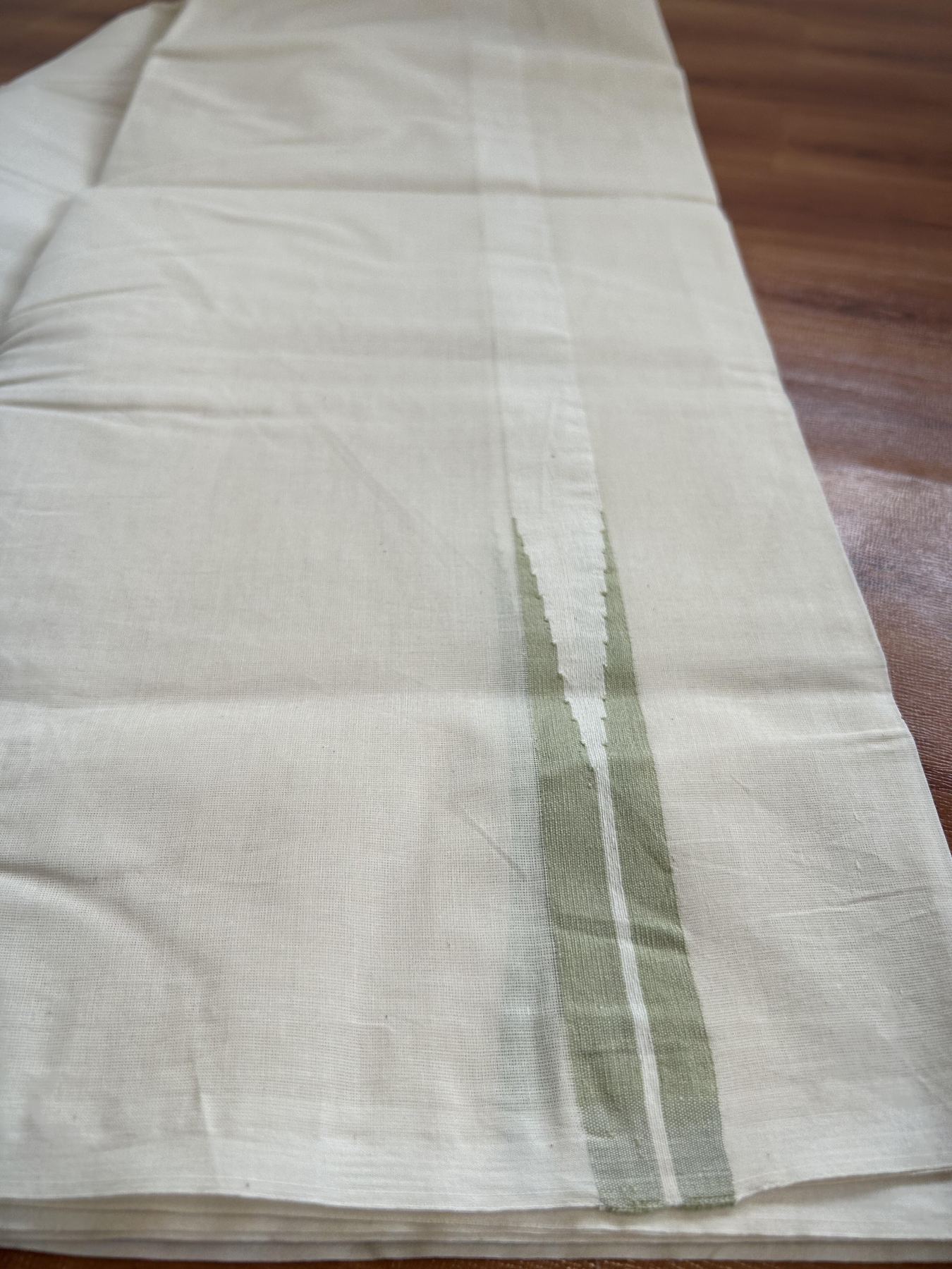 Double Off white Mundu/Dhoti - 20% Discount! KaithariKada Balaramapuram - 100% Cotton  100x100 - 1 inch Pista Green shaded Chutty Kara - 4 mtr (8.5 muzham) - 24 KK5392 ASH