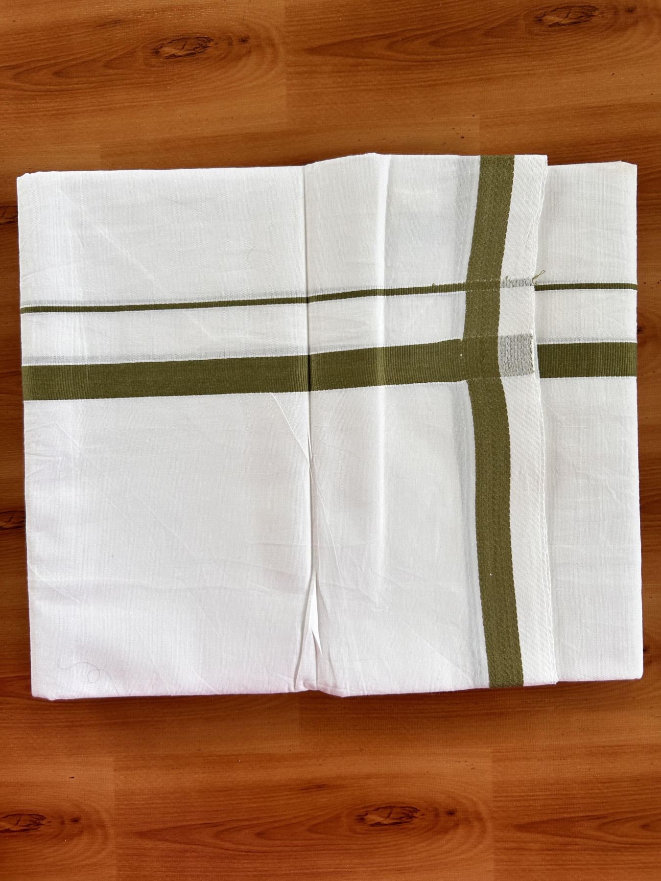 Single Pure White Mundu/Dhoti - KaithariKada Balaramapuram Pure Cotton - 70x30 - 0.5 Inch Olive Green Kara 1.90 mtr (4 muzham) - 4 KK5418 PMC