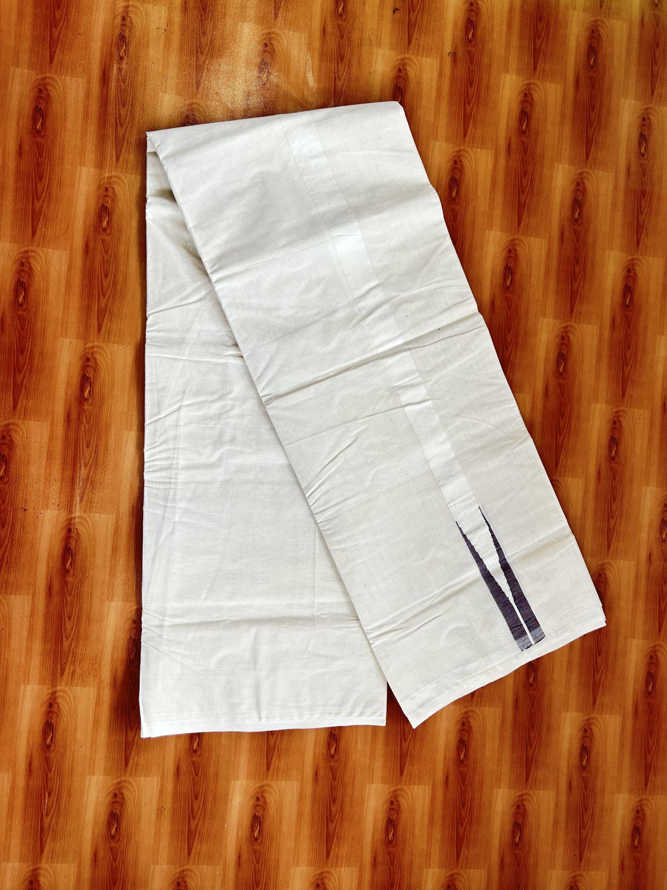 Double Off white Mundu/Dhoti - 20% Discount! KaithariKada Balaramapuram - 100% Cotton  100x100 - 1 inch Dark Brown shaded Chutty Kara - 4 mtr (8.5 muzham) - 25 KK5392 ASH