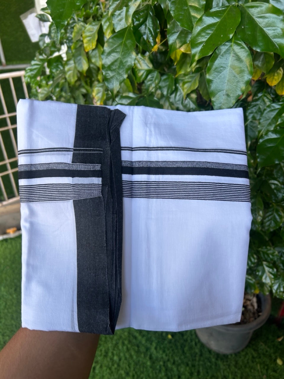 20% Discount ! KaithariKada Balaramapuram 100% Cotton Double Pure white Mundu/Dhoti- 100x100 - 1.75 inch Black Striped Kara - 4mtr ( 8 muzham) - 41 KK5253 GAN