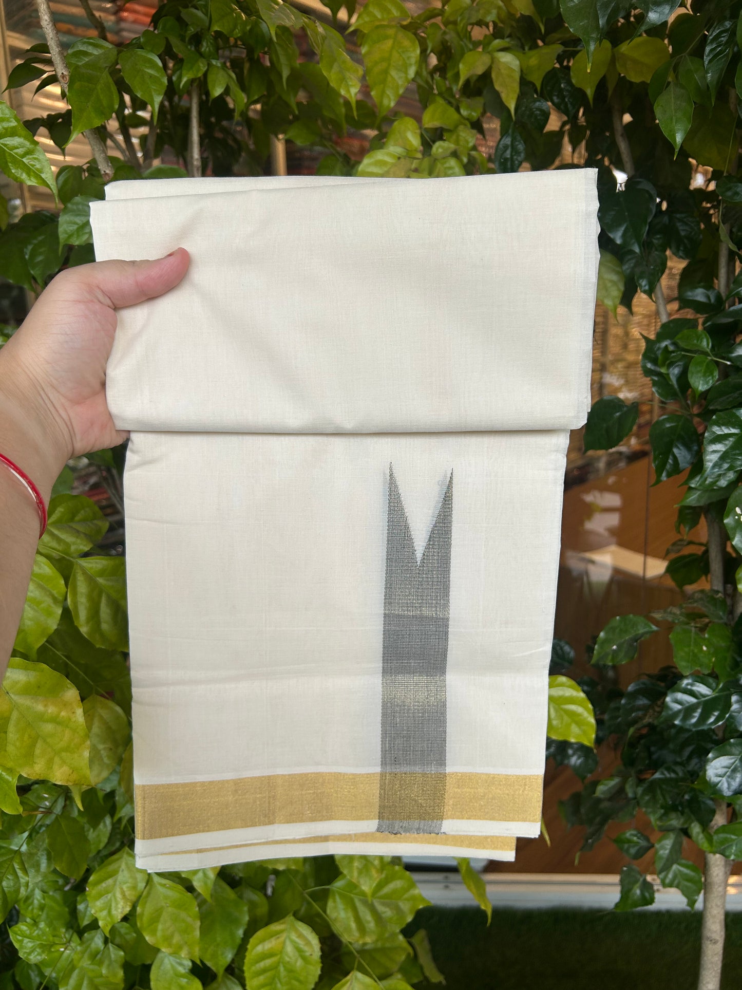 25% Discount ! KaithariKada Handloom Unakkupaav - Kerala Handloom - 100% Pure Cotton Off White - (Unbleached) Double Mundu/Dhoti - 100x80 - 1.5 Inch Kasav & Black shaded Chutty - 1 KK5375 ABH