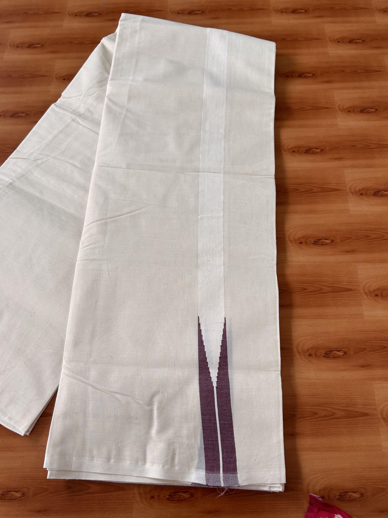 Double Off white Mundu/Dhoti - 20% Discount! KaithariKada Balaramapuram - 100% Cotton  100x100 - 1.25 inch Puliyilakkara Maroon Chutty Kara - 4 mtr (8.5 muzham) - 13 KK5435 ASH