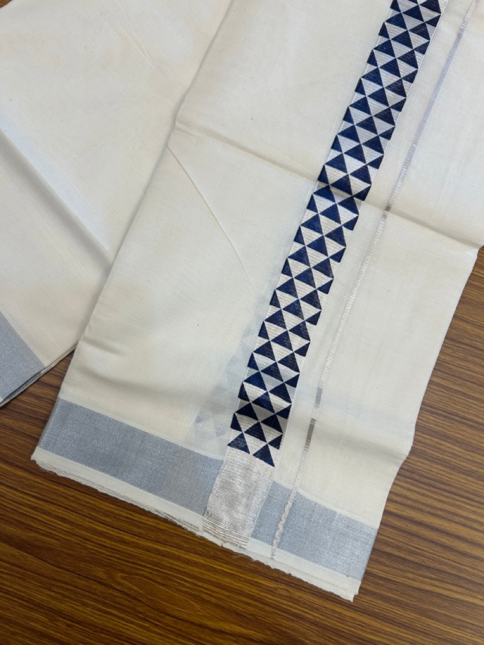 22% Discount!! KaithariKada Balaramapuram 100% Cotton Double Off White - (Ubleached) Mundu/Dhoti - 80x80 - 1.5 inch Silver Kasavu & Navy Blue Printed Design Kara - 18 KK5253 GAN
