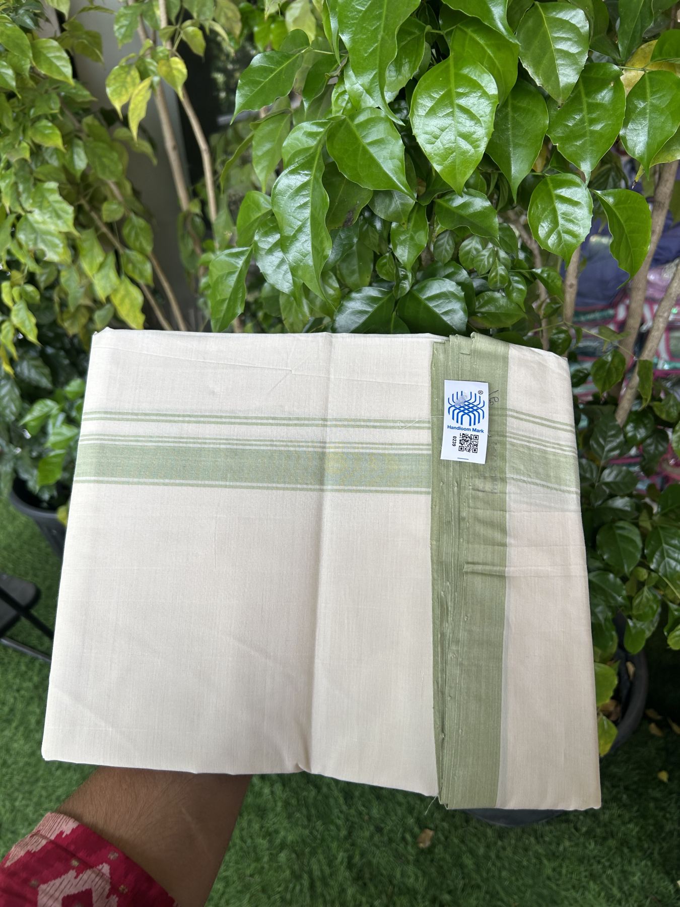 Kerala Handloom - Signature Kaitharikada - 100% Pure Cotton! (2/120X2/160) Twisted Thread- Off White Double Mundu/Dhoti - 1 inch Light Green Striped Kara 4 mtr (8.5 muzham) - 3 KK5331 KAL