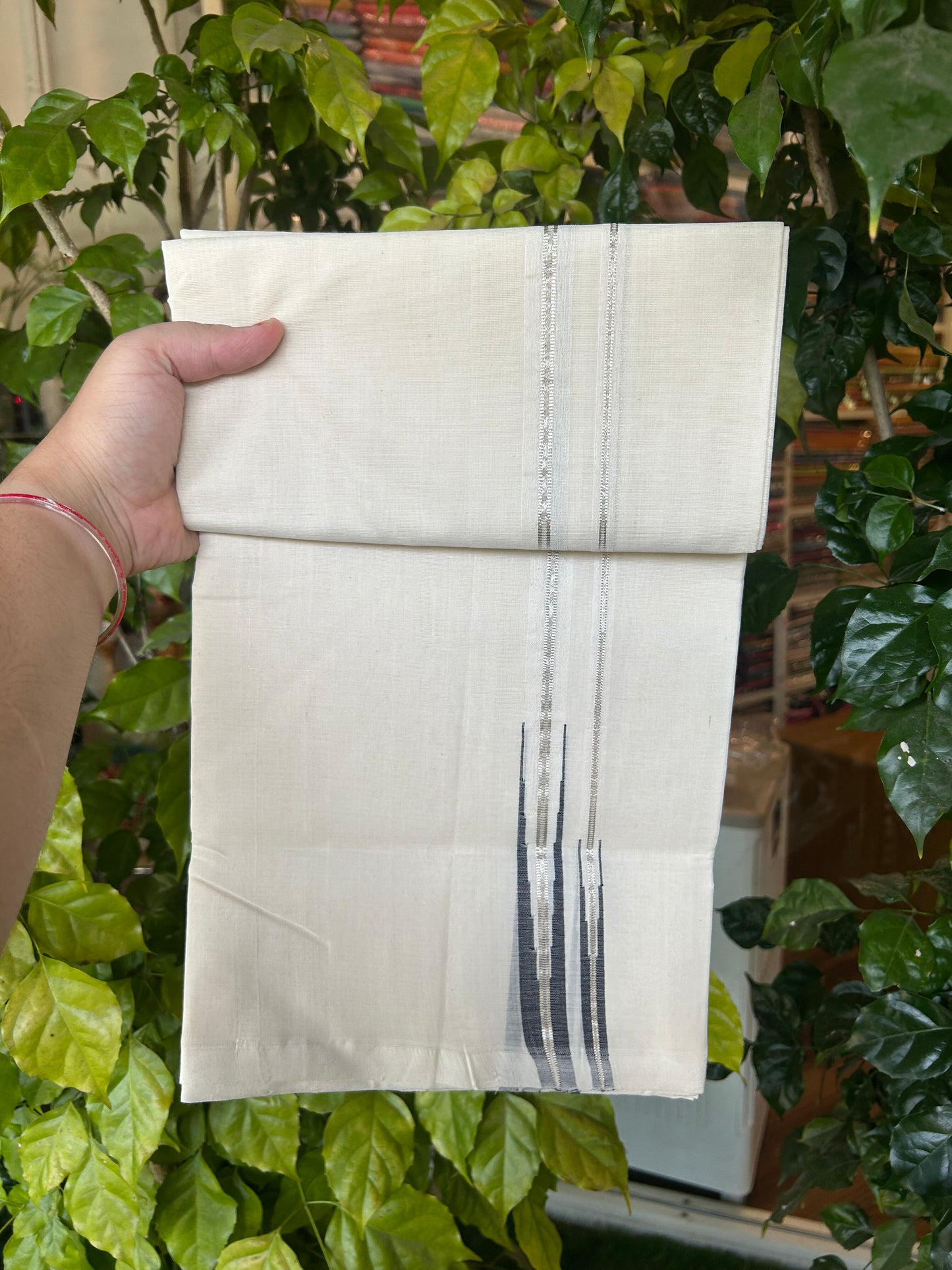 25% Discount! KaithariKada Handloom Millpaav Kerala Handloom - 100% Pure Cotton Off White Double (Unbleached) Mundu/Dothi - 80X90 -1 inch Puliyilakkara Silver Kasav & Navy Blue Double chutty 4 mtr (8.5 Muzham) - 6 KK5376 RAM