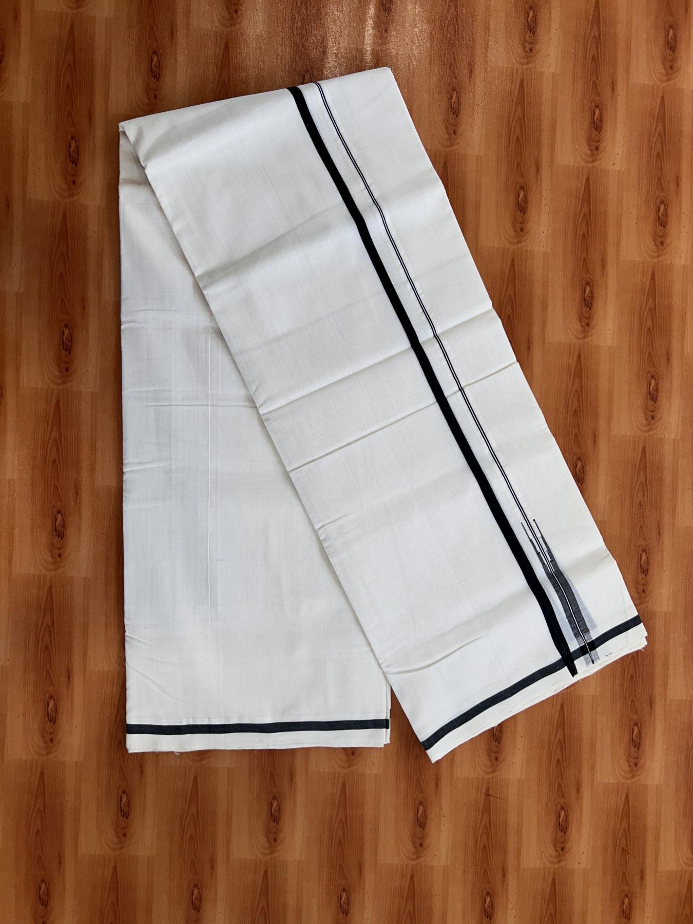 Double Off White (Unbleached) Mundu/Dhoti - 25% Discount!! KaithariKada Handloom Unakkupaav - Kerala Handloom - 100% Pure Cotton - 100x80 - 0.25 inch Black Chutty Kara 4 meter (8.5 muzham) - 13 KK5436 REA