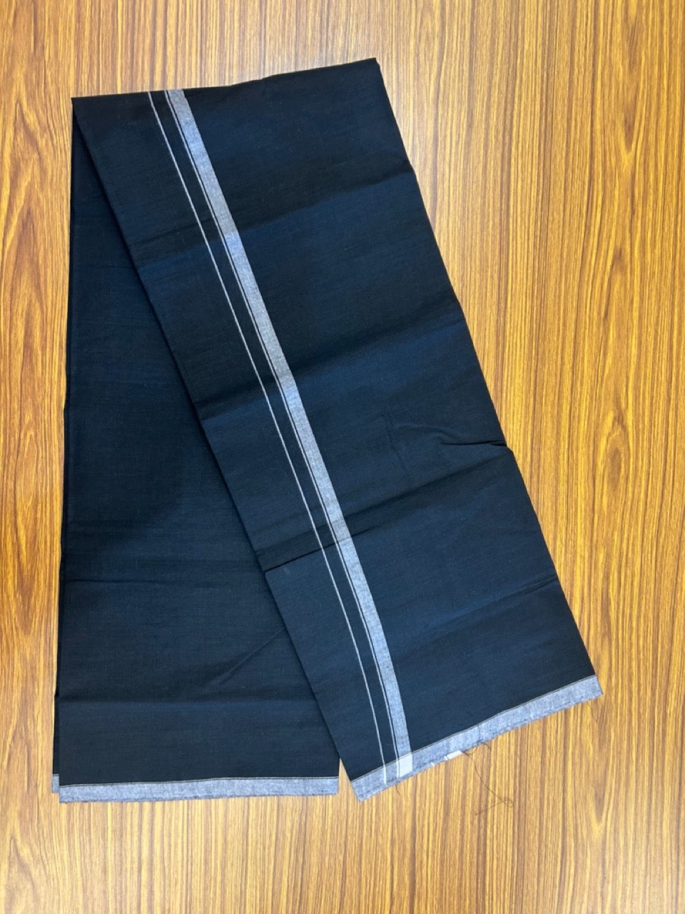 10% Discount ! Kaitharikada - Pure Cotton - Kaily / Lungi - (40s) - 0.5 inch White Shaded Kara with Black colour body (2 meter / 4 muzham) - 3 KK8029 GAN