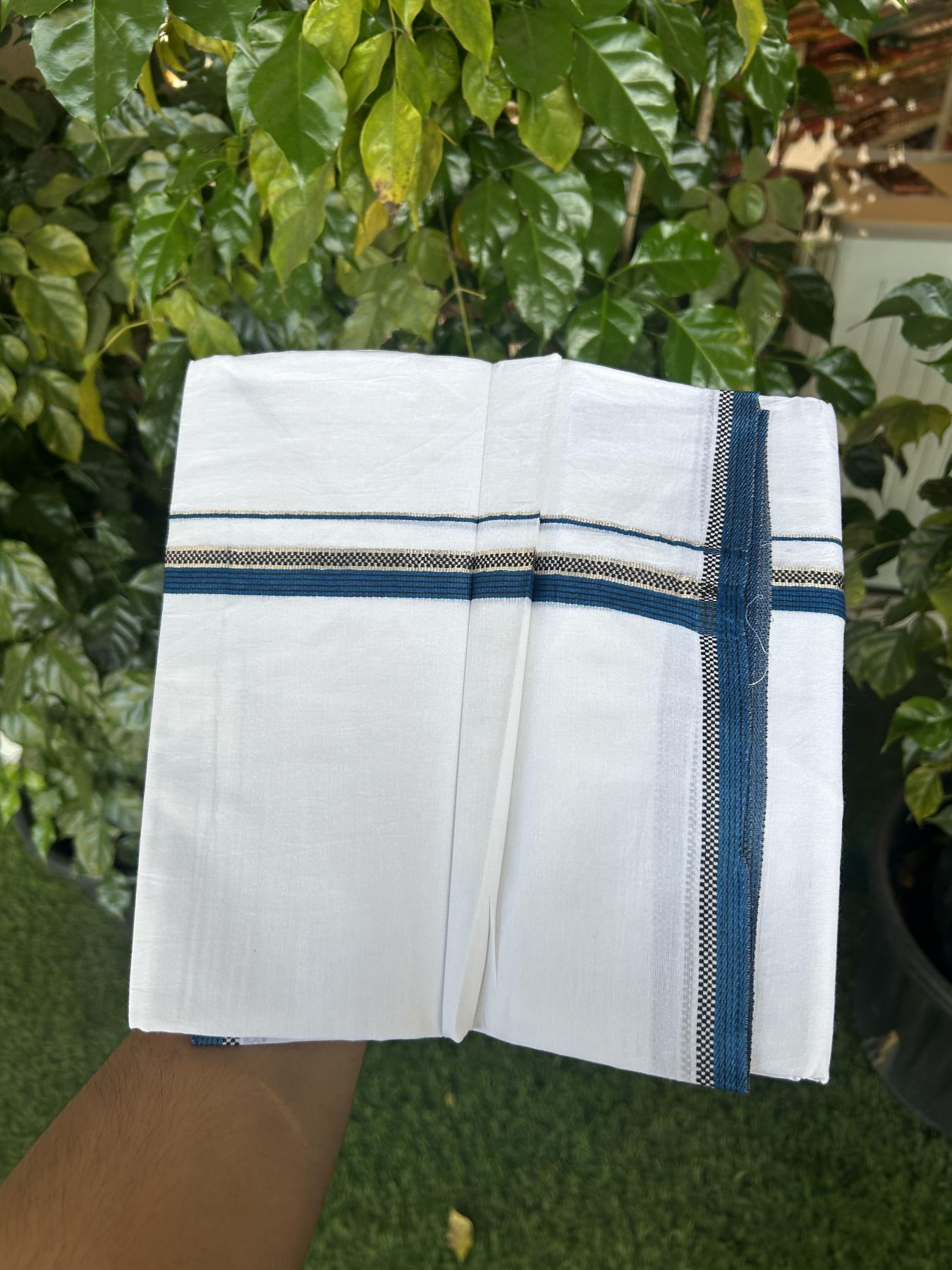 20% Discount!! Kaitharikada Balaramapuram 100% Pure Cotton Pure White Double Mundu/Dothi - 100x80 - 1.5 cm Silver Kasav Black & Blue Design Striped Kara - 3.90 m (8 muzham) - 48 KK5356 VAS