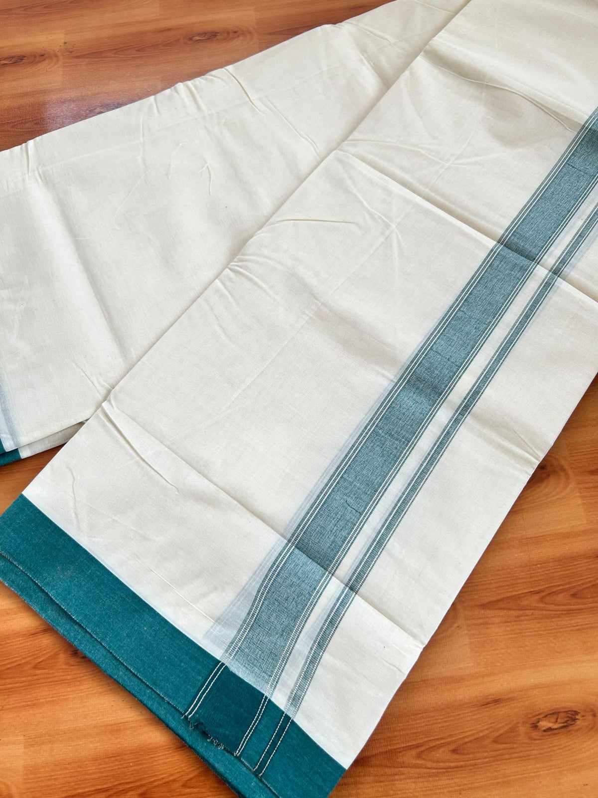 Double Off White (Unbleached) Mundu/Dhoti - 20% Discount! Kaitharikada Pure Cotton - 80x80 - 1.25 Inch Green & Silver shaded Kara 4 mtr (8.5 muzham) - 19 KK5497 MRH