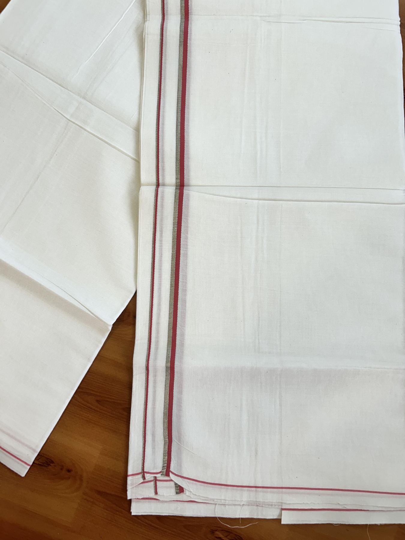 Single Pure White Mundu/Dhoti -KaithariKada Balaramapuram Pure Cotton - 70x30 - 0.3 cm Silver Kasav & Pink Kara 1.90 mtr (4 muzham) - 32 KK5418 PMC